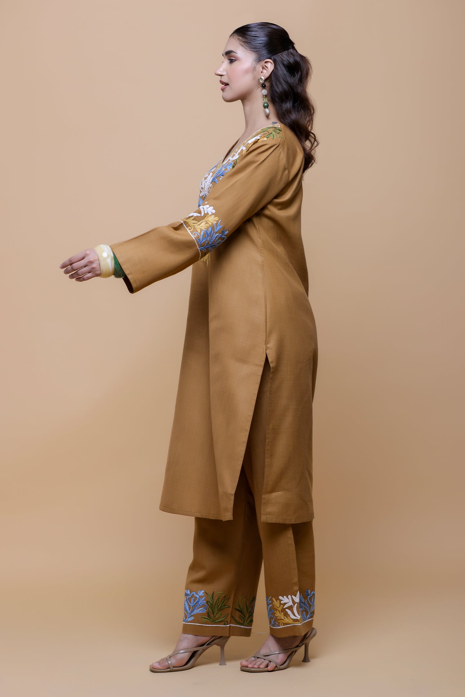Cotton Kashmiri Aari Kurta Set - Brown