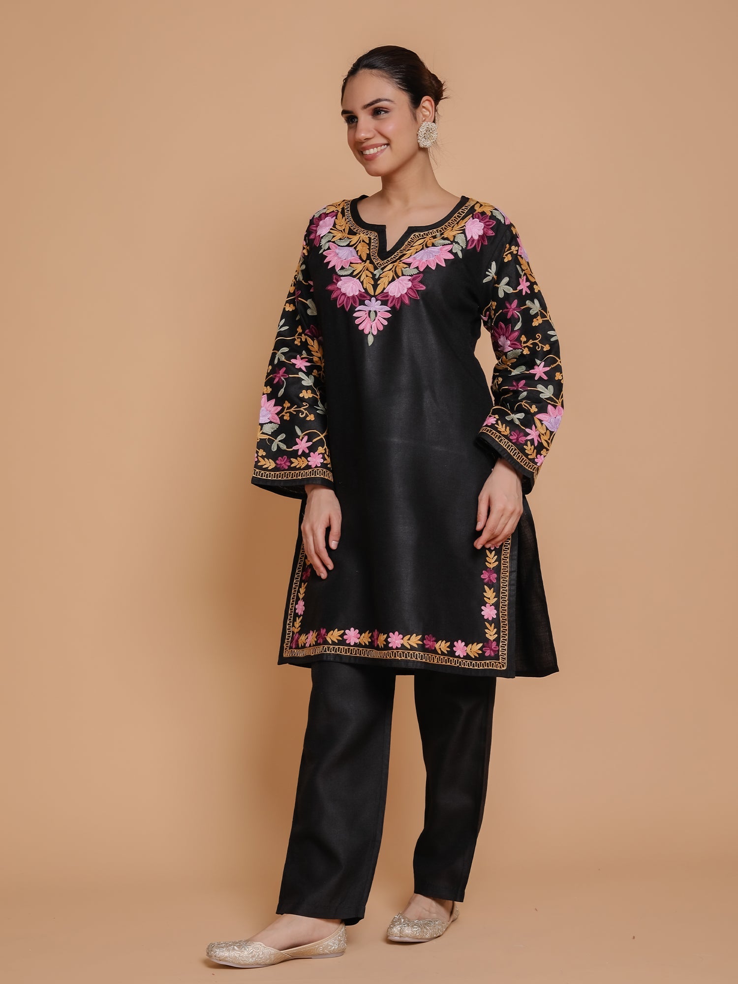 Falak Kashmiri Kurta Set - Black