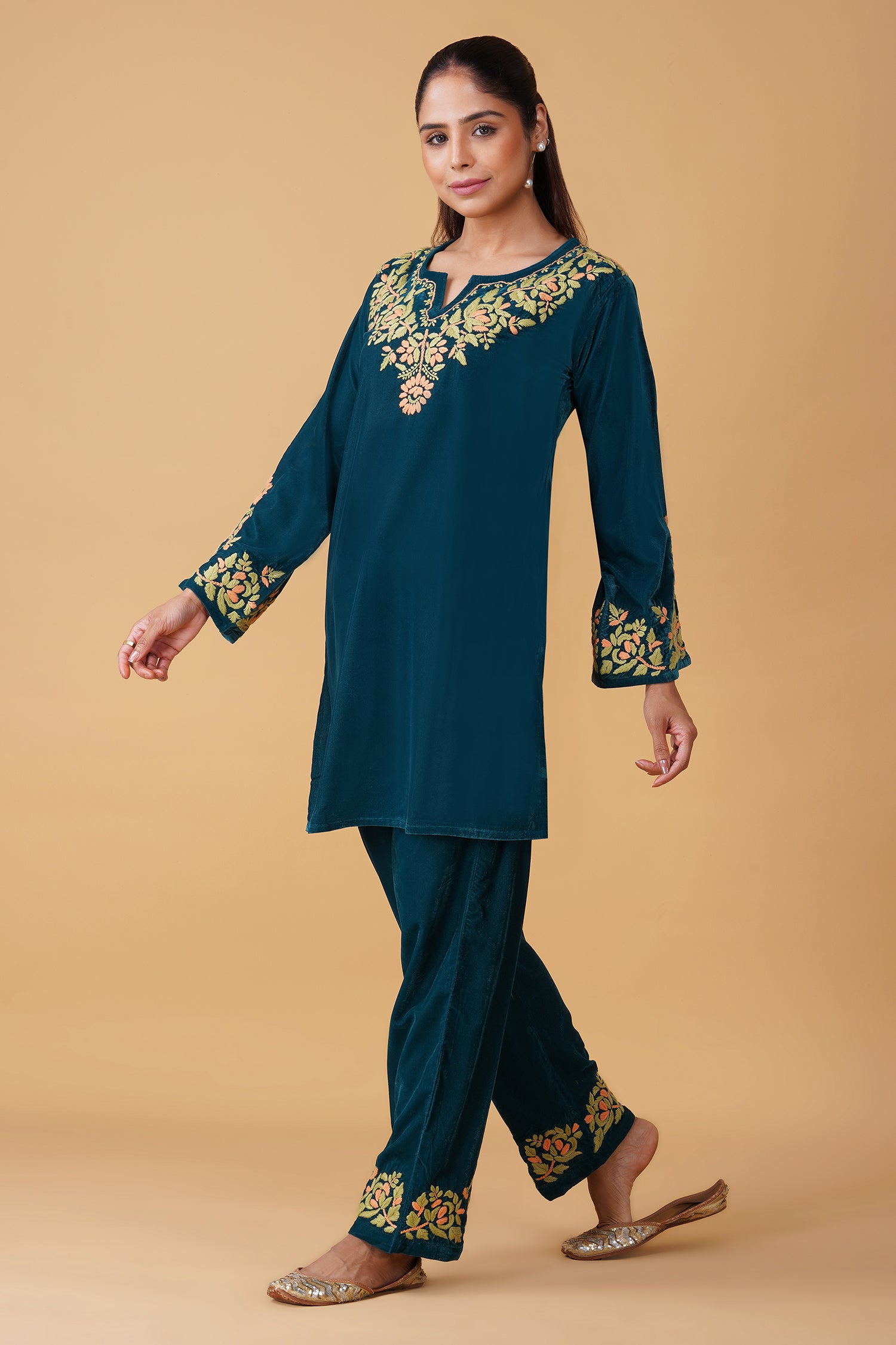 Velvet Chikankari Kurta Set ā Tourquise Blue