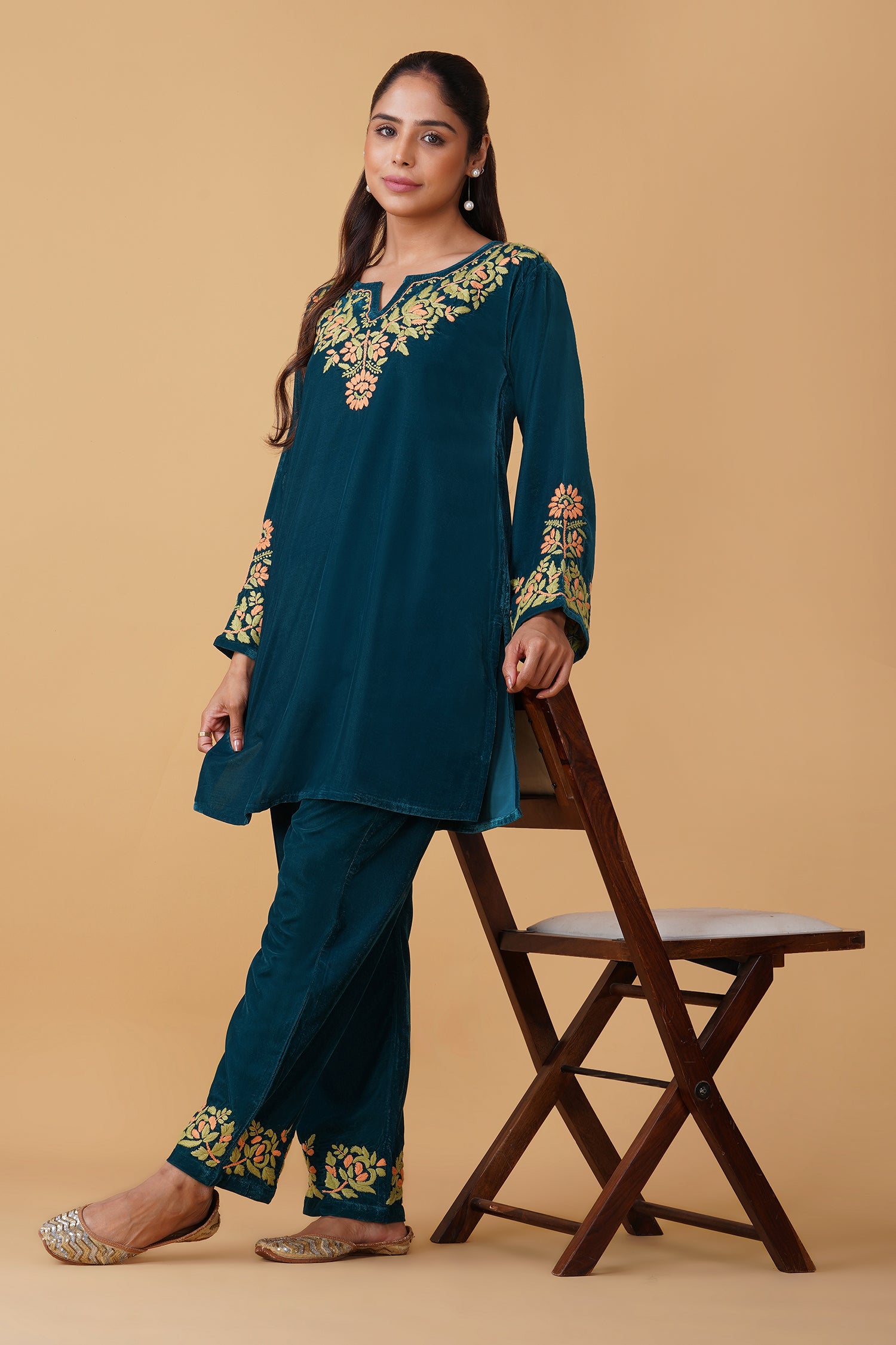 Velvet Chikankari Kurta Set ā Tourquise Blue
