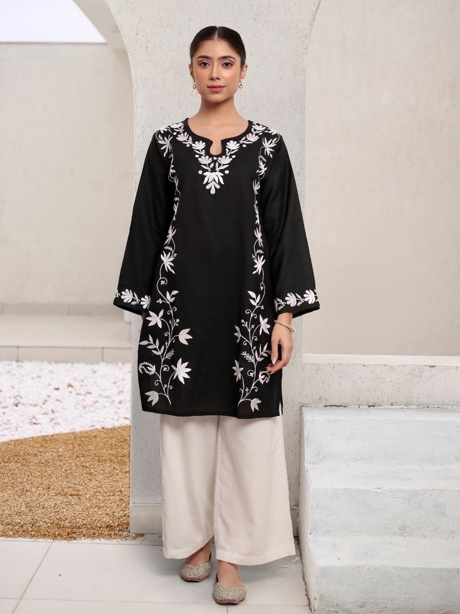 Falak Kashmiri Long Kurta - Black