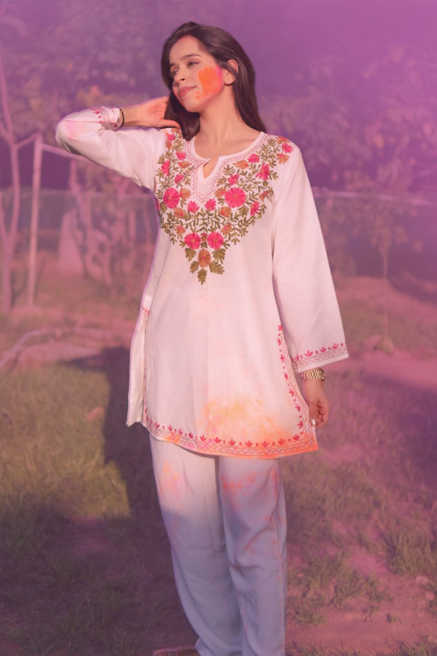 Kashmiri Aari Work Cotton Short Kurta – White