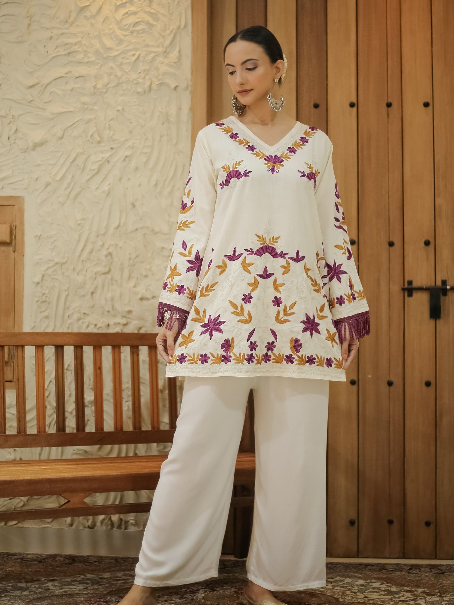 Falak Kashmiri Short Kurta - White
