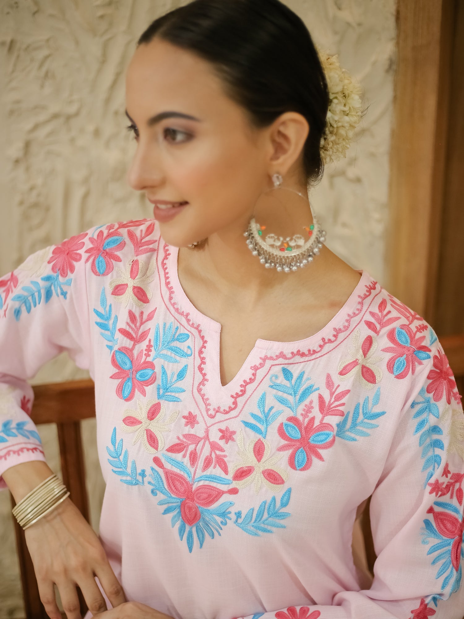 Asfi Javed in Falak Kashmiri Long Kurta Set - Baby Pink