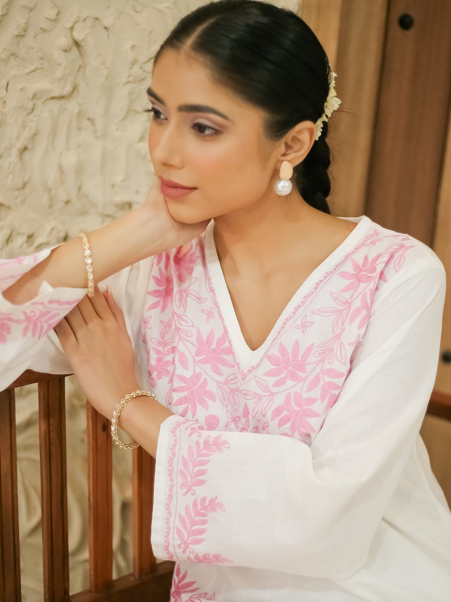 Falak Kashmiri Kurta Set - White