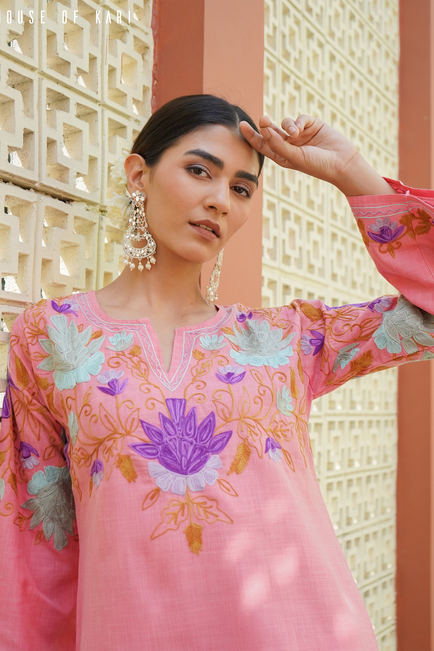 Kashmiri Aari Work Cotton Medium Kurta – Peach