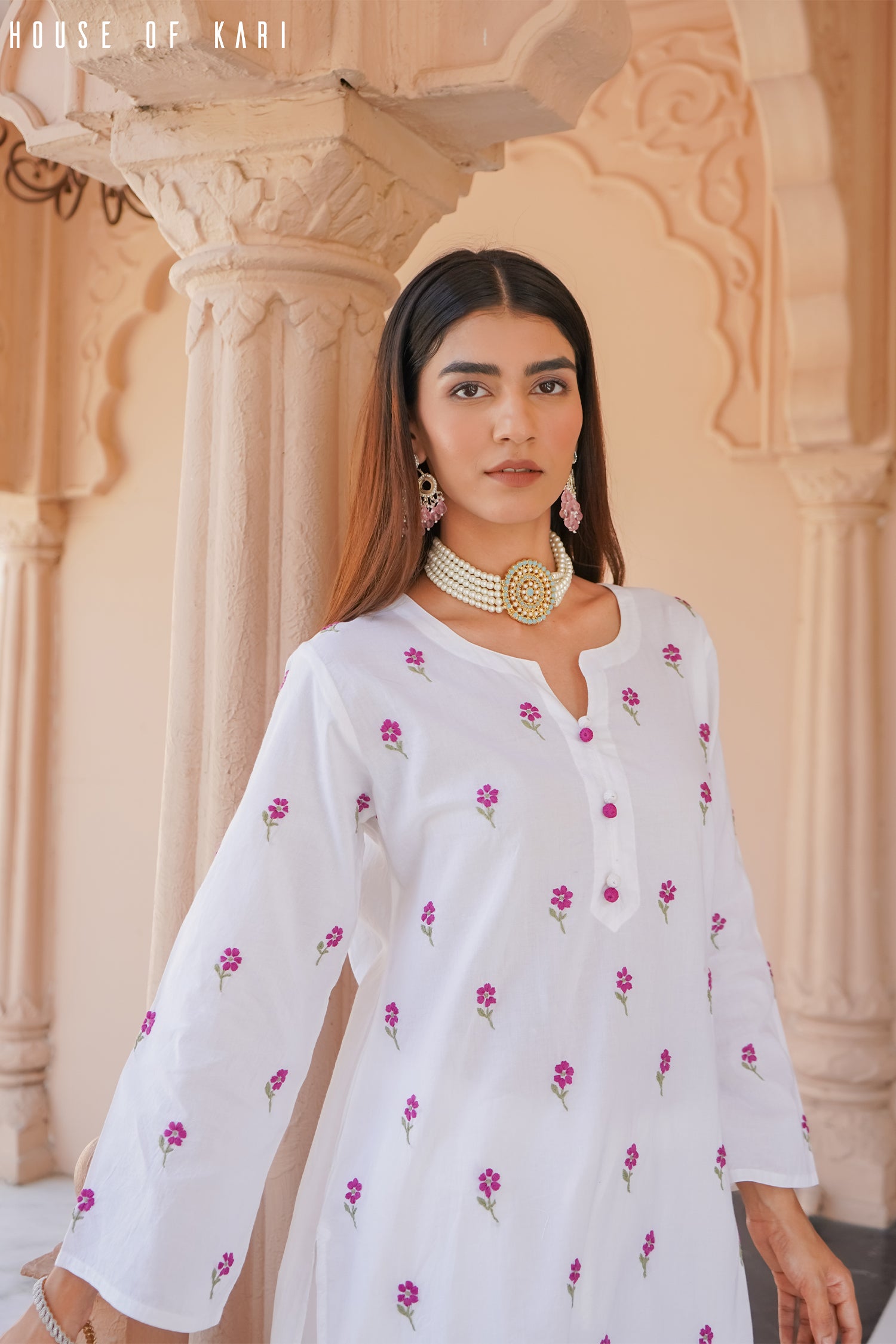 Chikankari Kurta Set In cotton - White