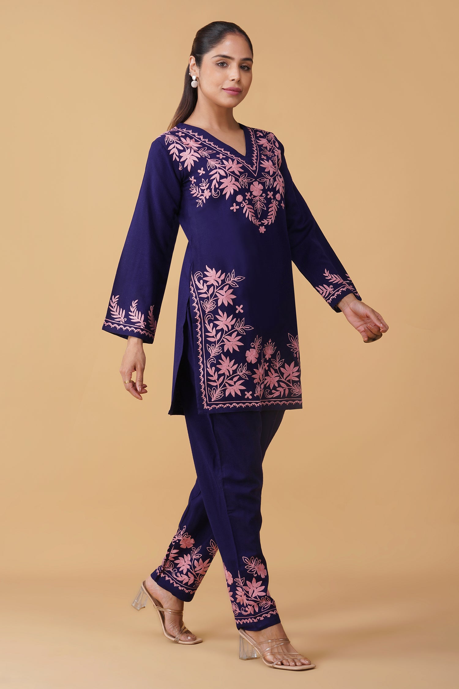 Woolen Kashmiri Aari Kurta Set – Navy Blue