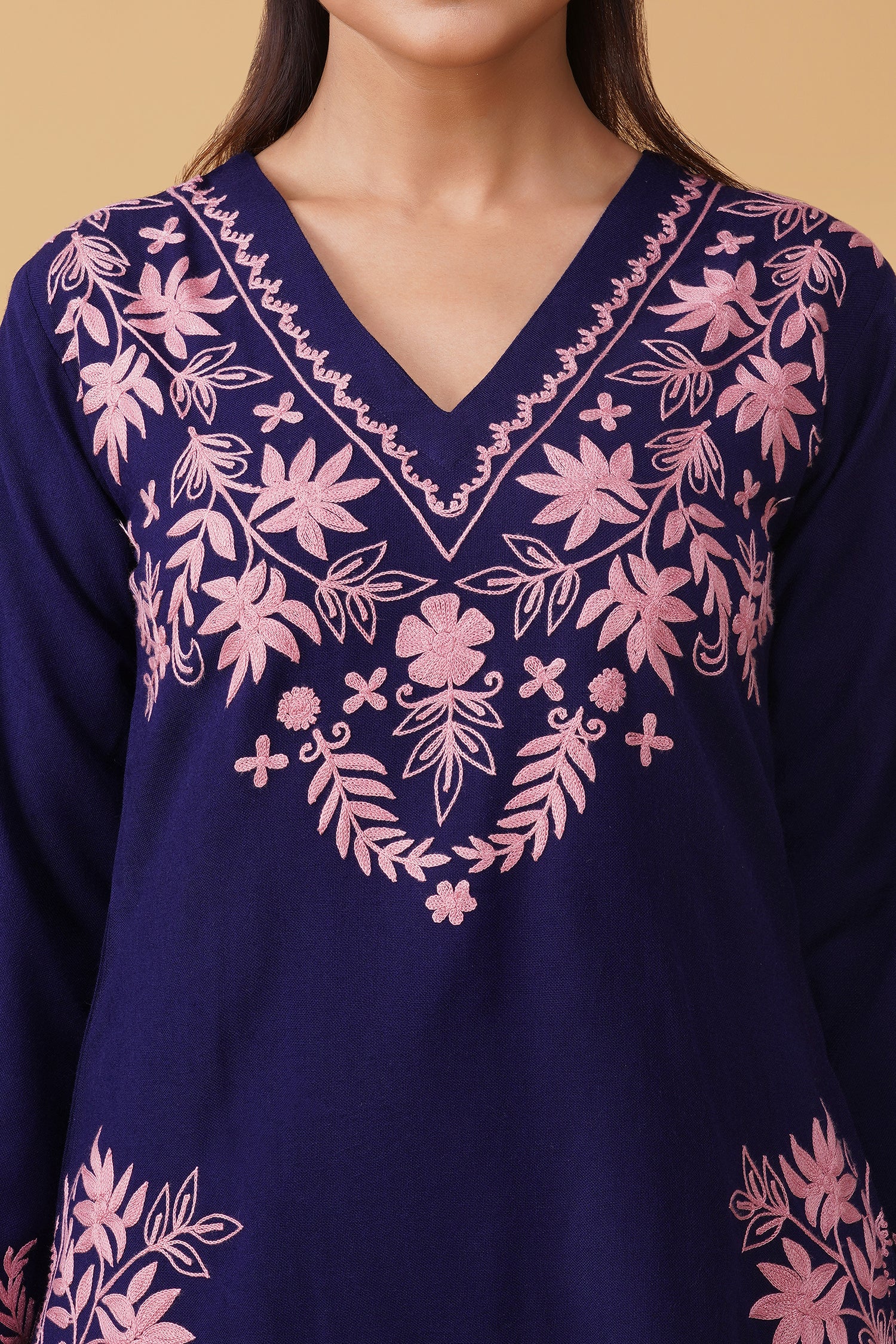 Woolen Kashmiri Aari Kurta Set – Navy Blue