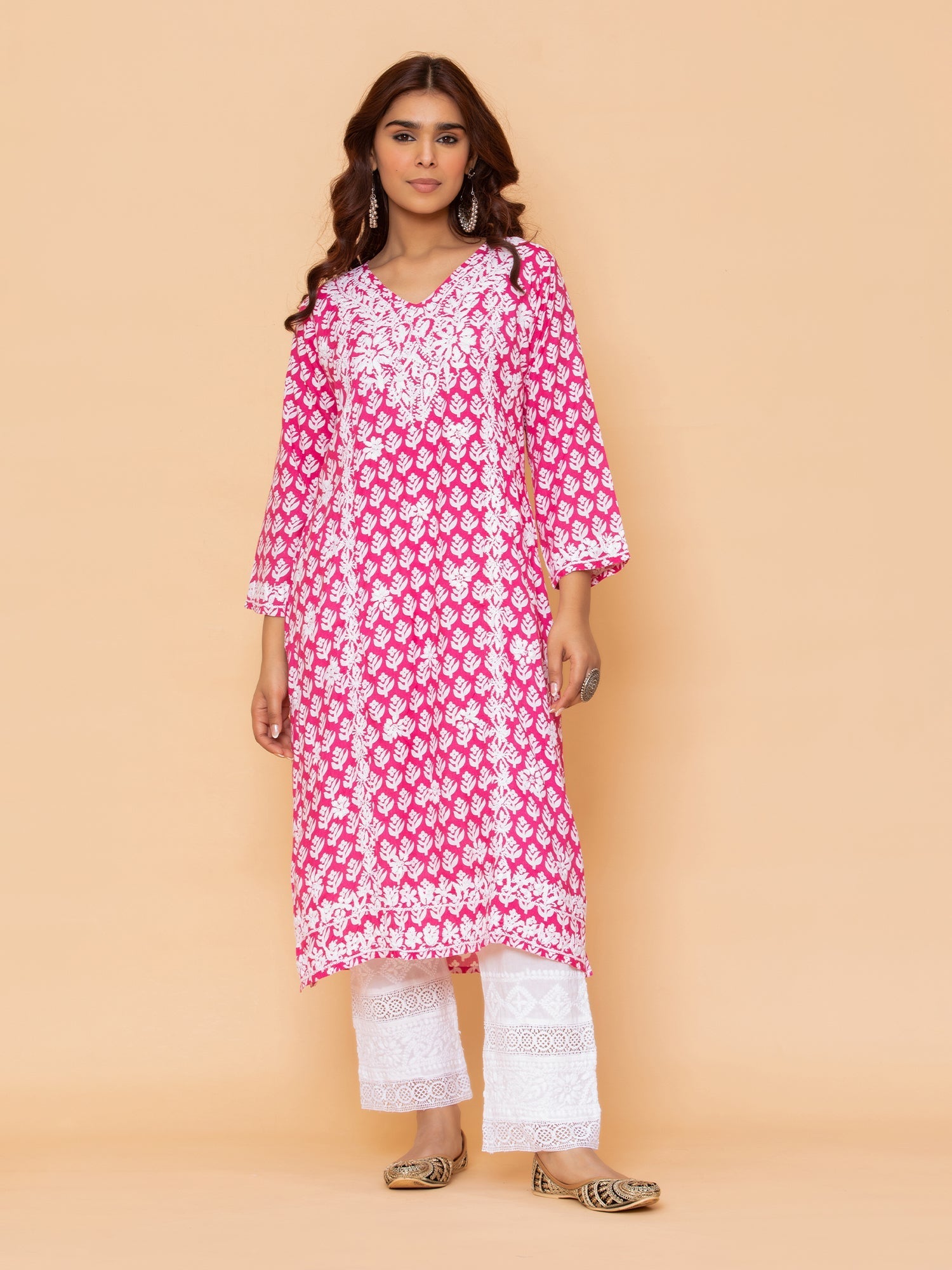Ashrita shetty in Saba Chikankari Kurta in Muslin - Pink