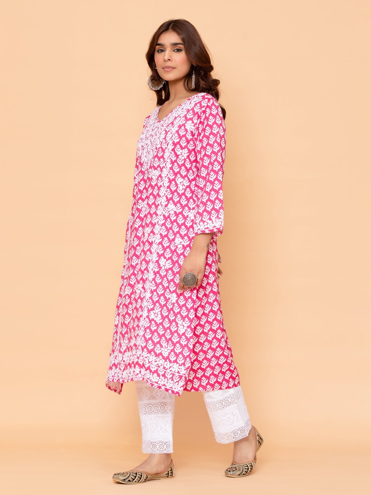 Ashrita shetty in Saba Chikankari Kurta in Muslin - Pink