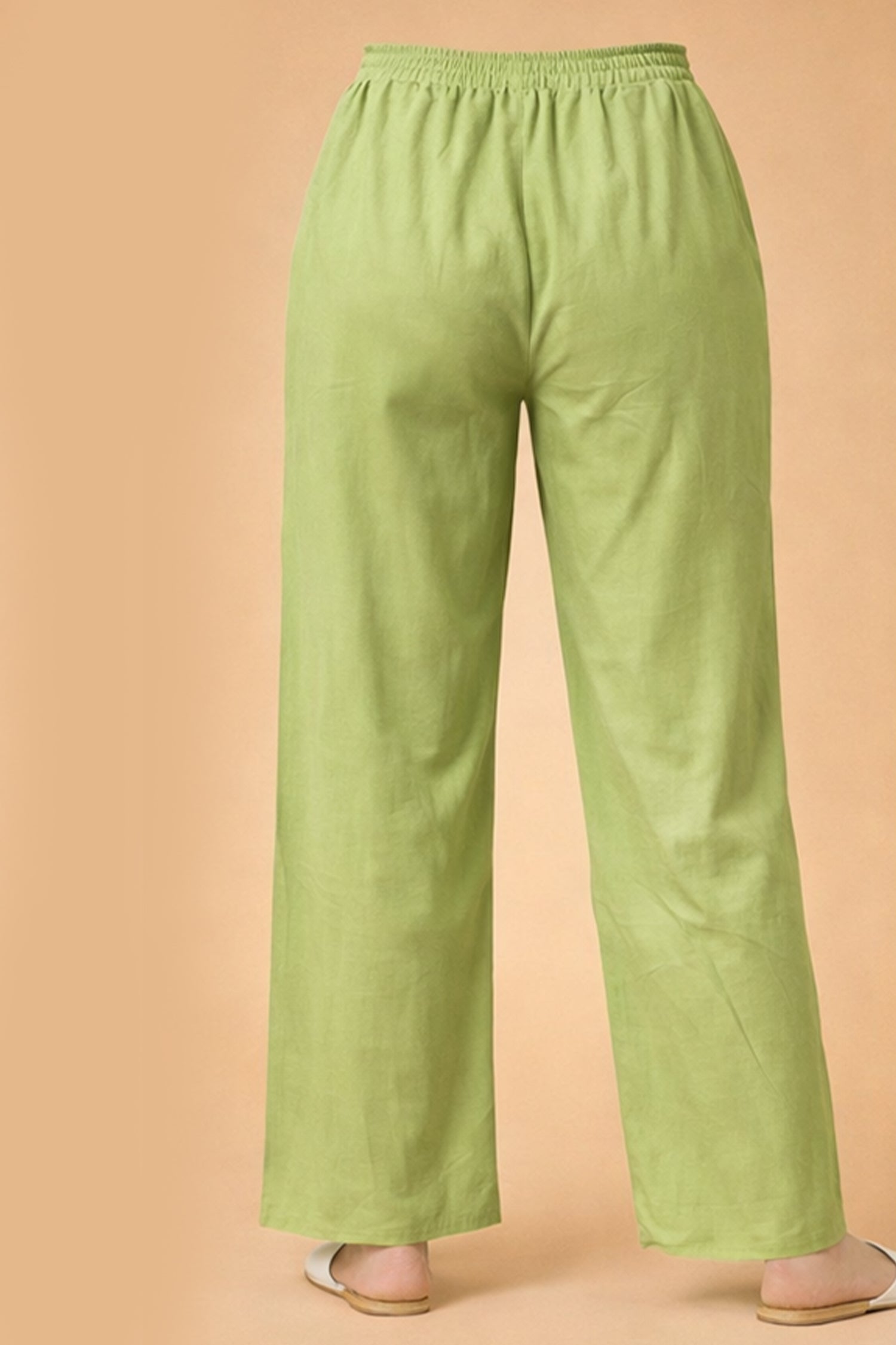 Pista Green Straight - Fit Bottoms