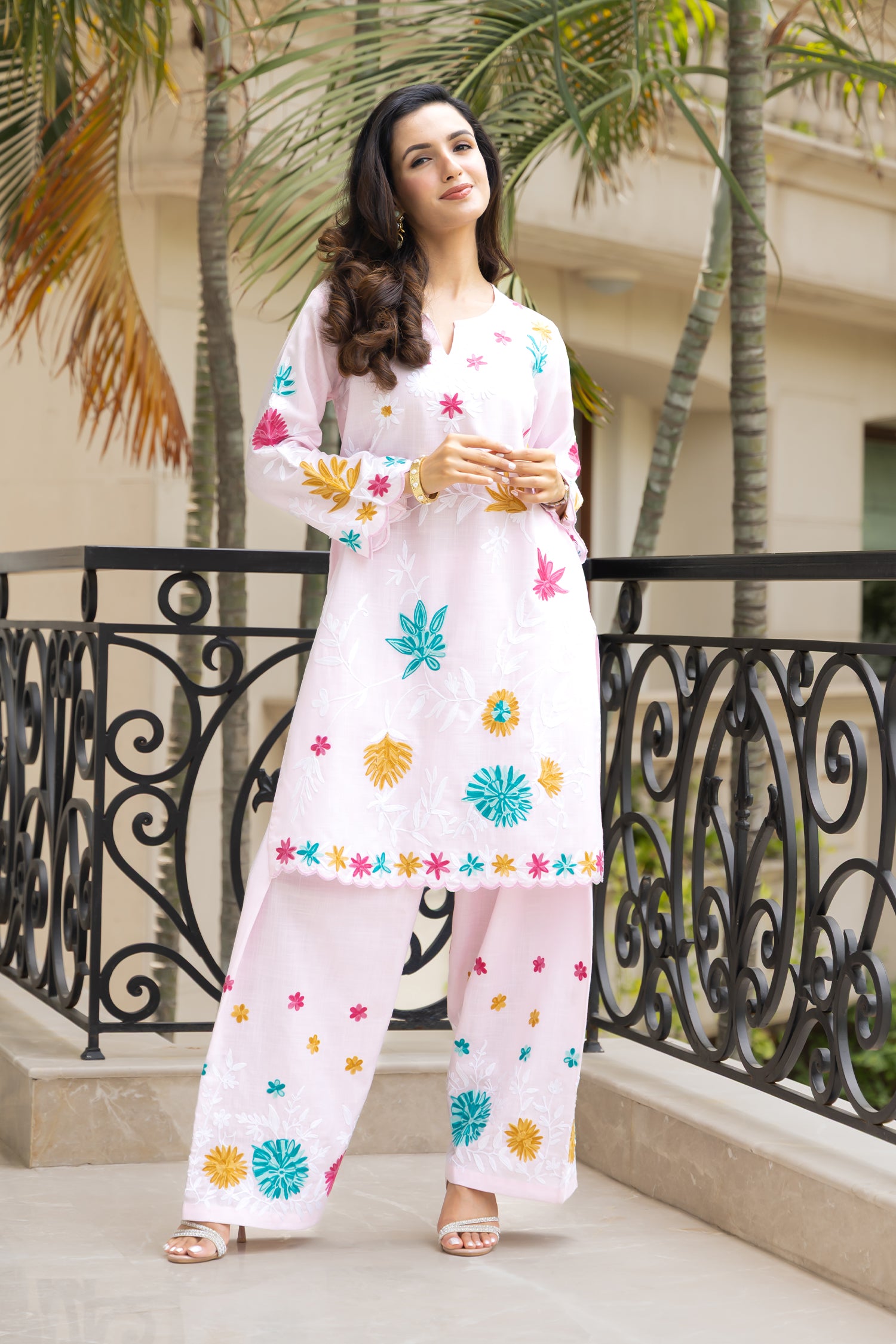 Kashmiri Aari Embroidered Kurta Set in Ruby Cotton - Powder Pink