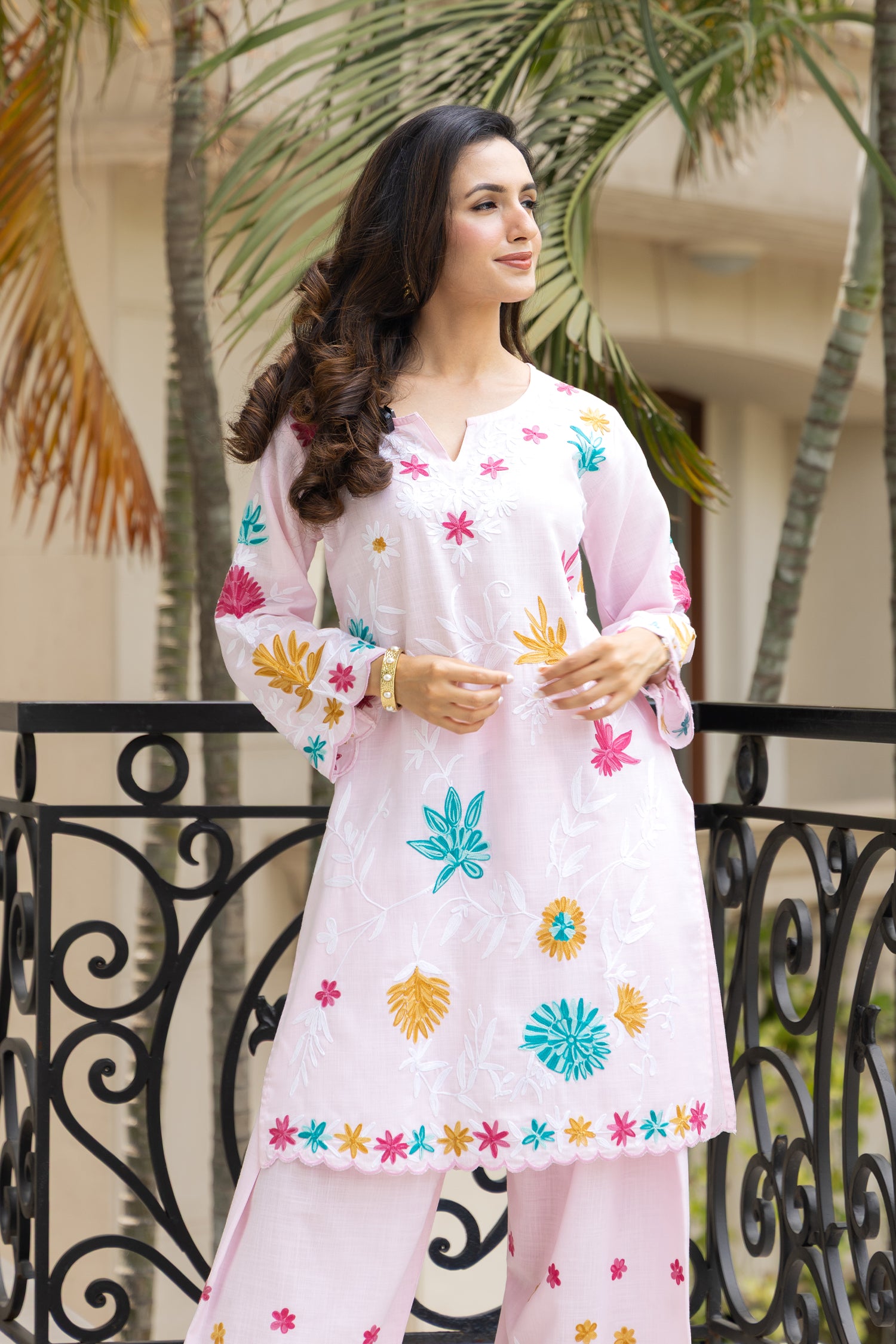 Kashmiri Aari Embroidered Kurta Set in Ruby Cotton - Powder Pink