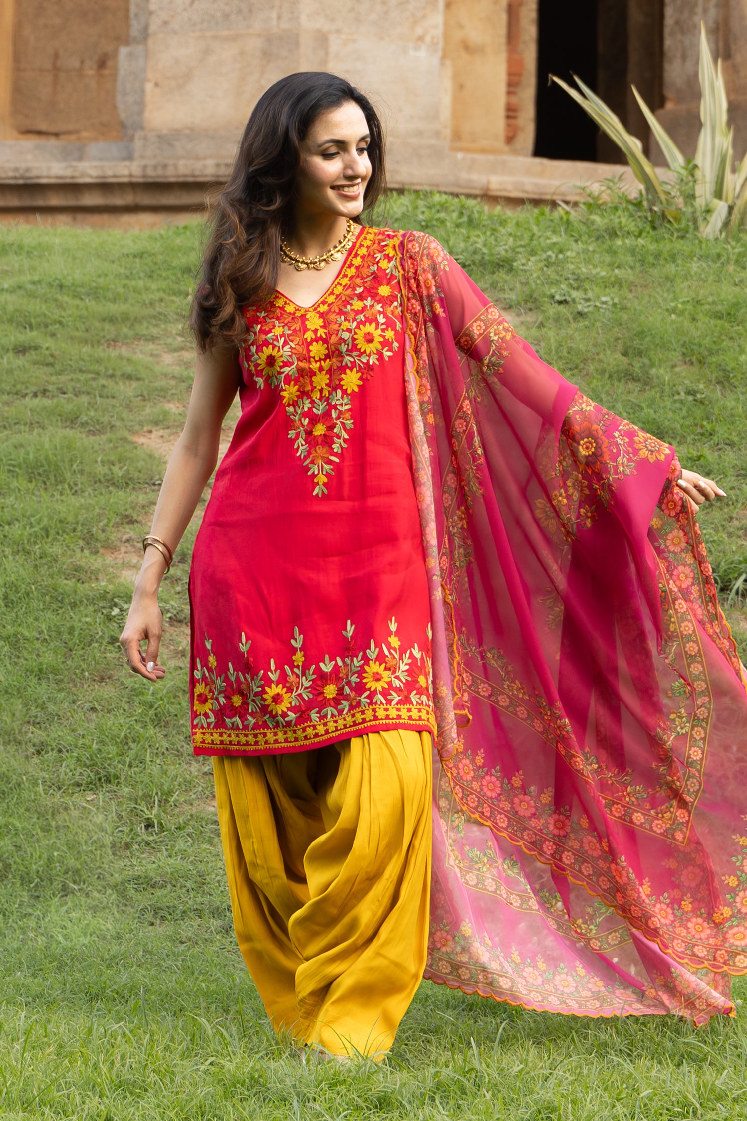 Mul Chanderi Silk Kashmiri Aari Embroidered Kurta Set - Pink With Mustard bottoms