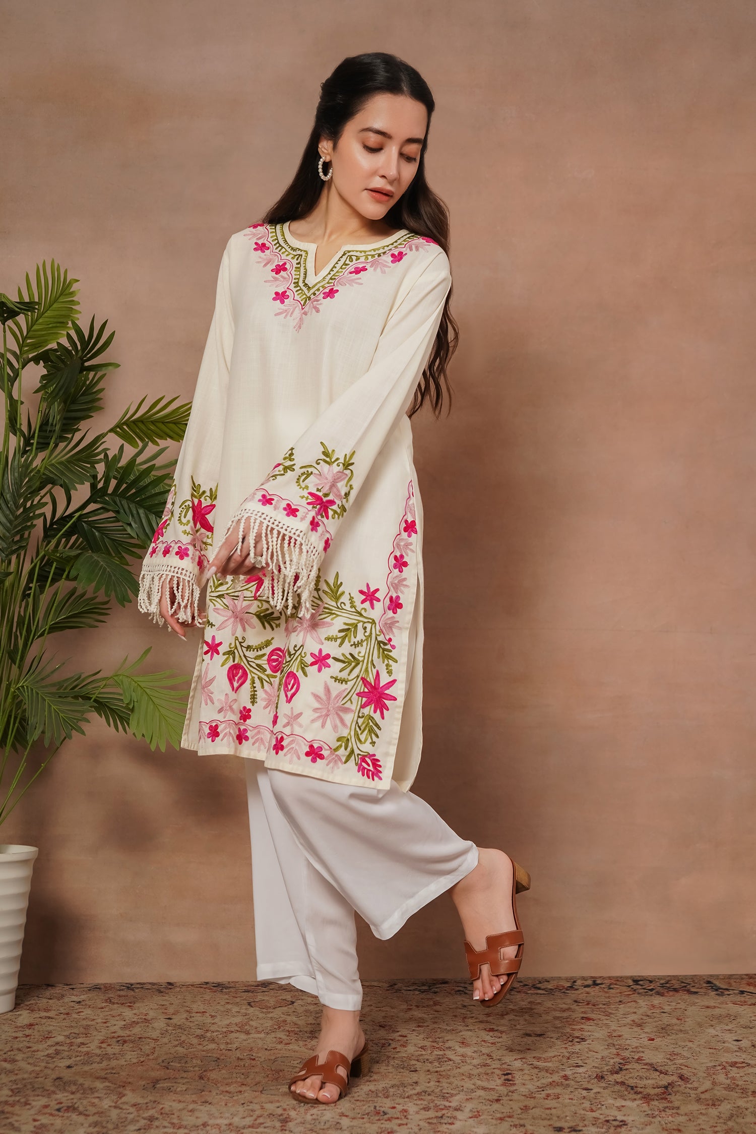 Komal x HOK Falak Kashmiri Long Kurta - White