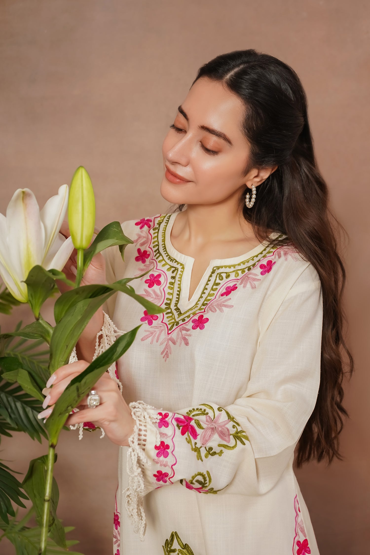 Komal x HOK Falak Kashmiri Long Kurta - White
