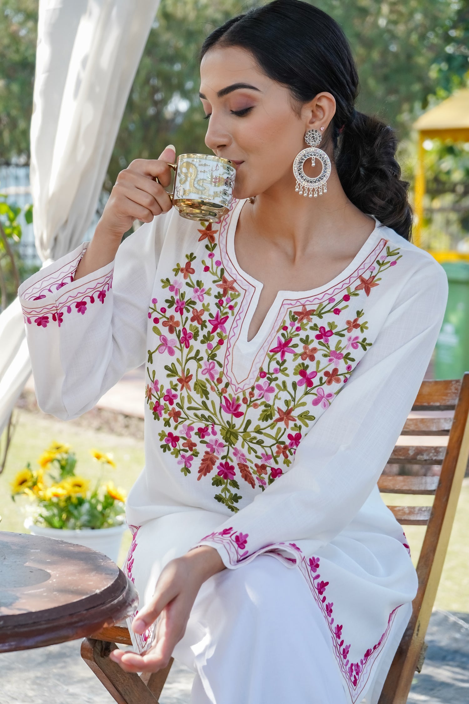 Kashmiri Aari Work Cotton Short Kurta – White