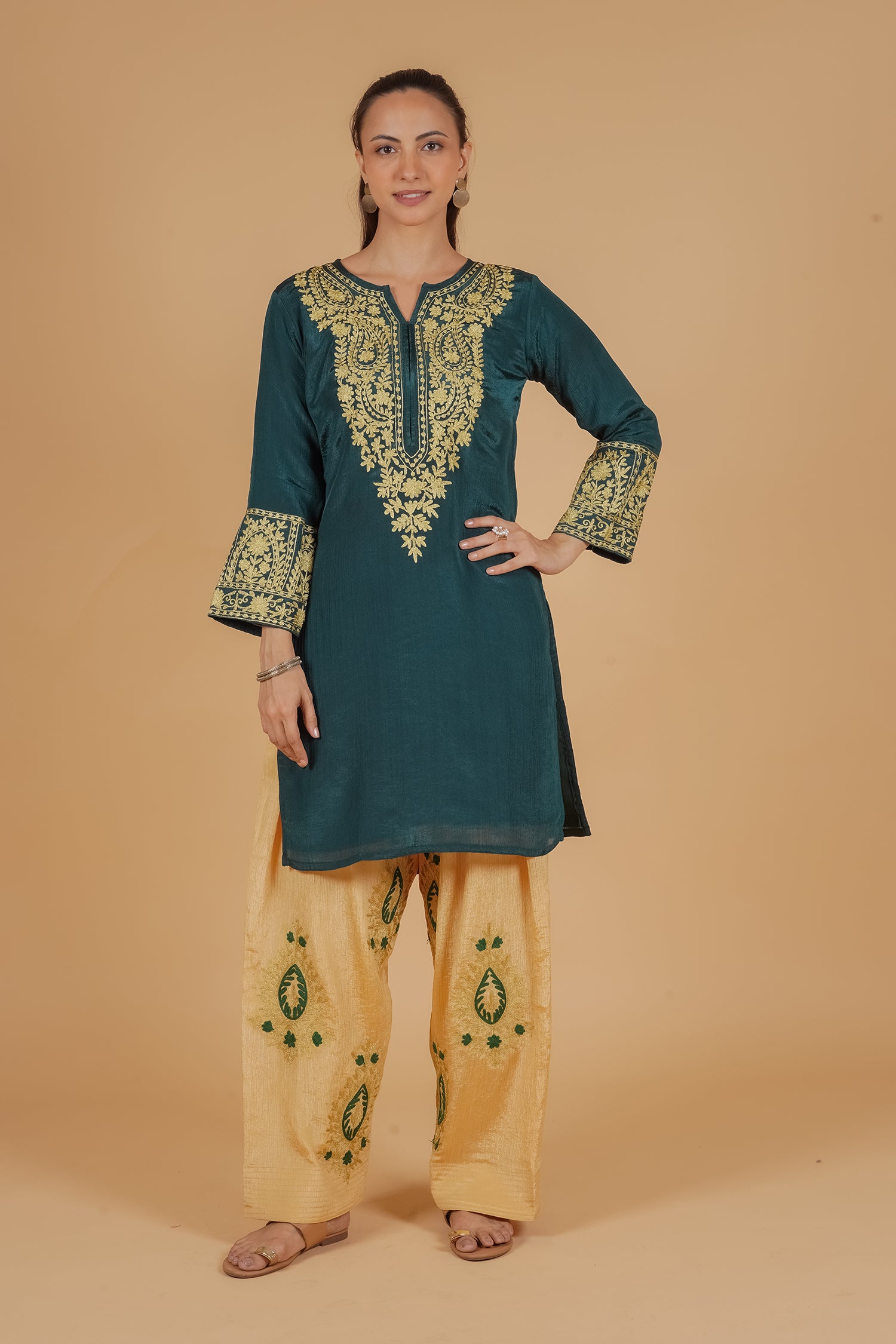 Zaari work in Chinnon Chiffon Embroidered Kurta Set - Green