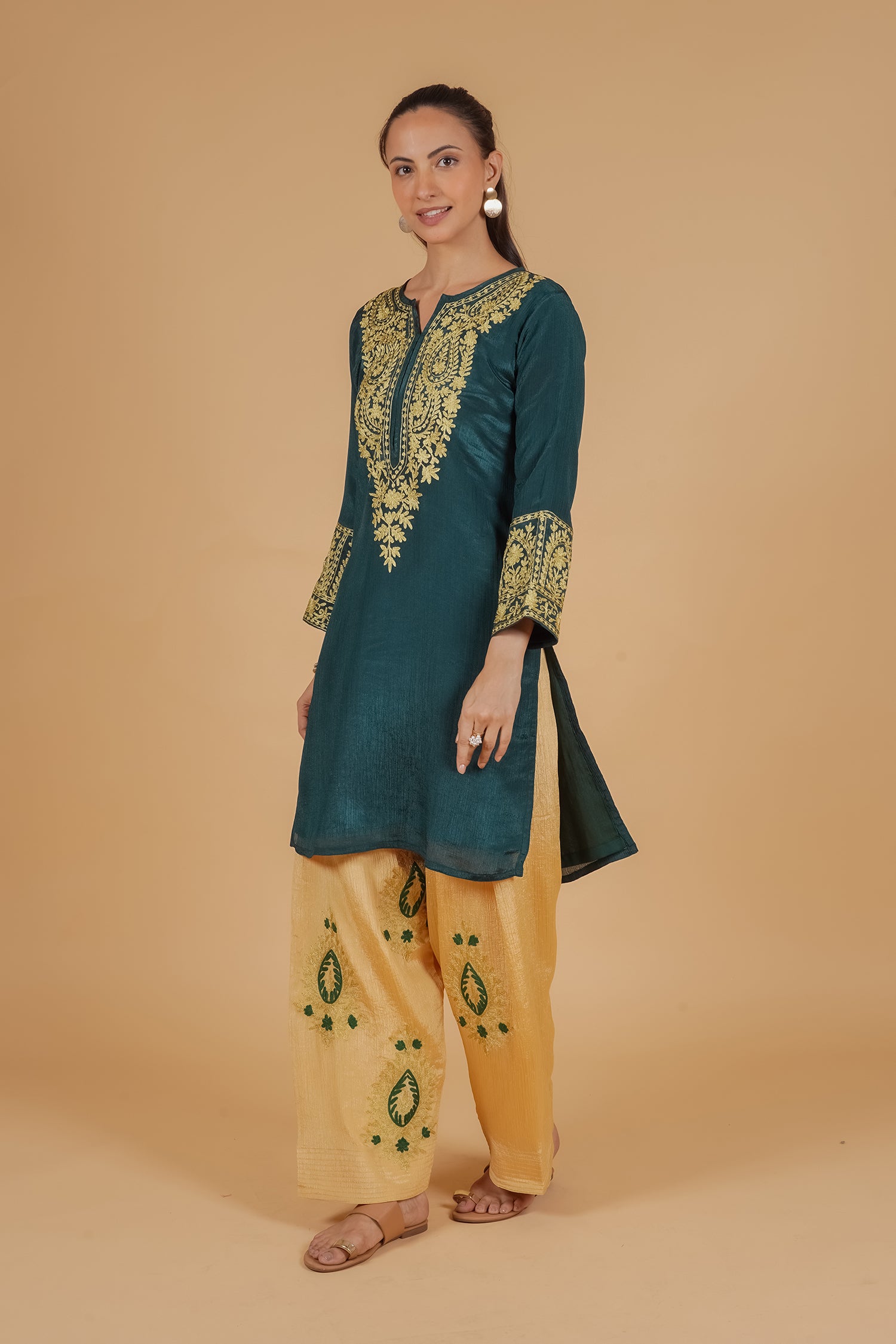 Zaari work in Chinnon Chiffon Embroidered Kurta Set - Green
