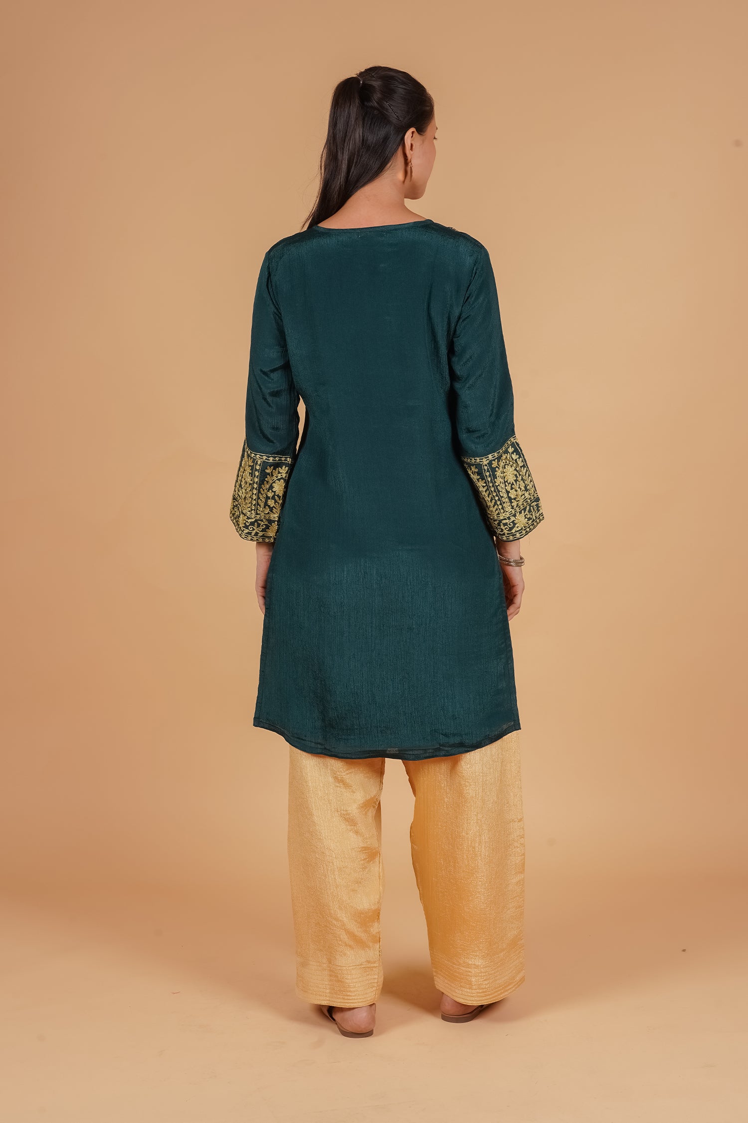 Zaari work in Chinnon Chiffon Embroidered Kurta Set - Green