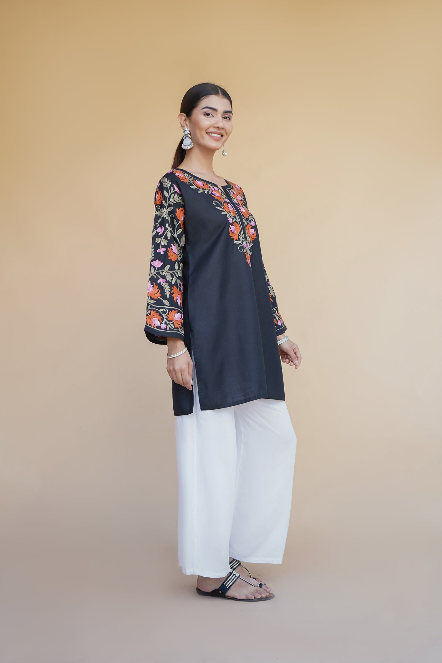 Nidhi in Kashmiri Aari Work Cotton Short Kurta – Black