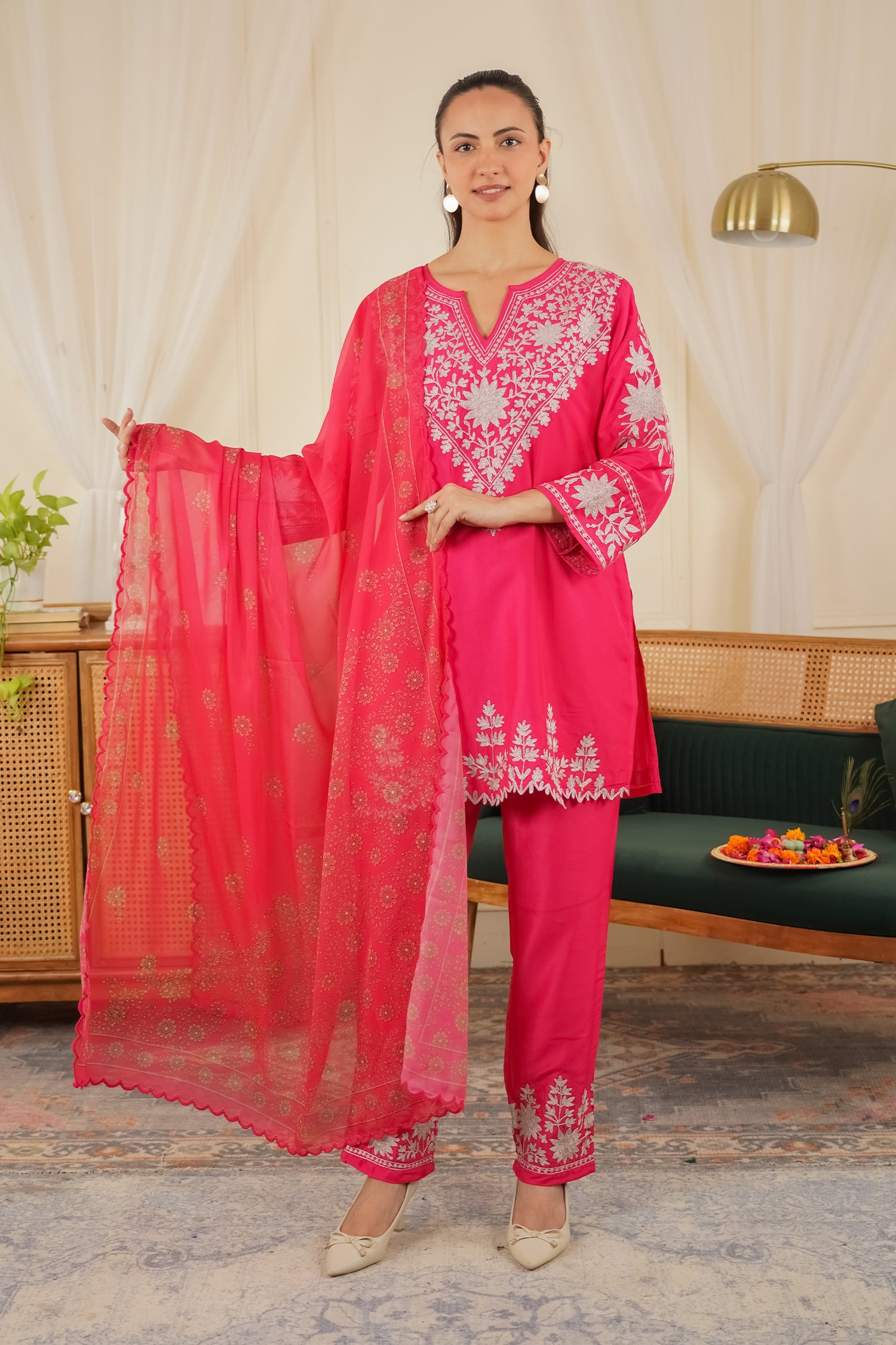 Kashmiri Aari Embroidered Kurta Set in Muslin Silk - Rani Pink