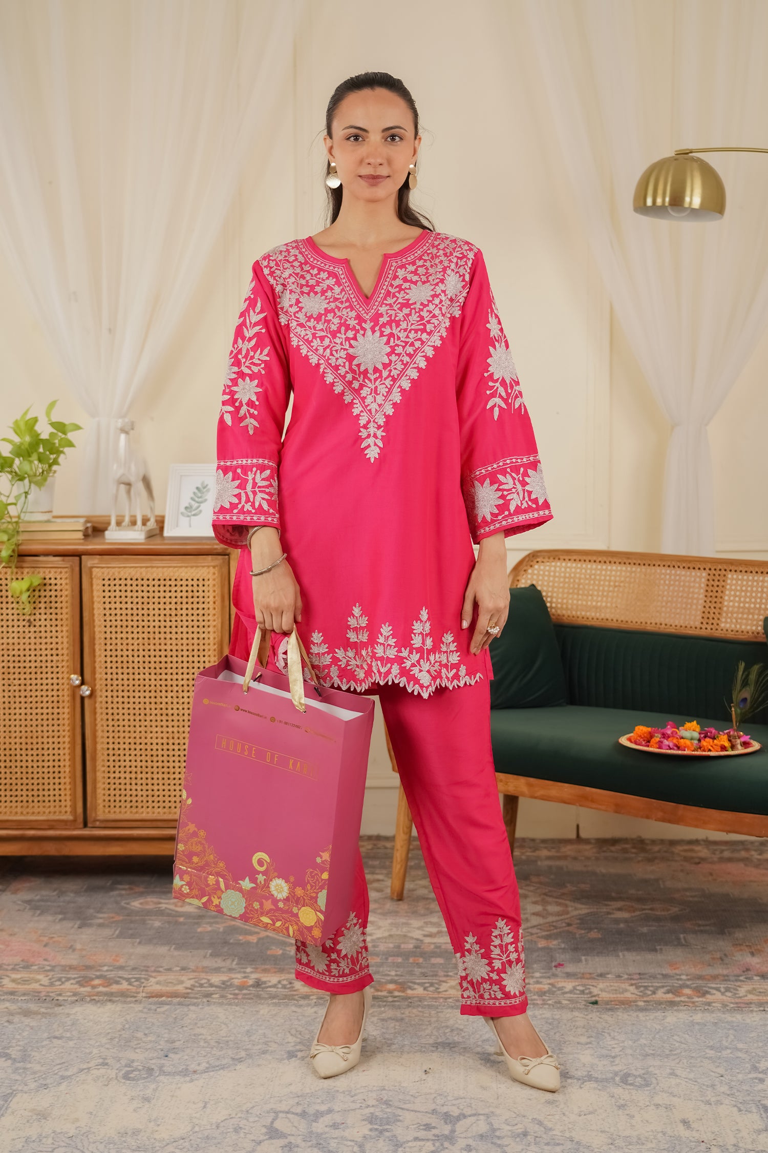 Kashmiri Aari Embroidered Kurta Set in Muslin Silk - Rani Pink