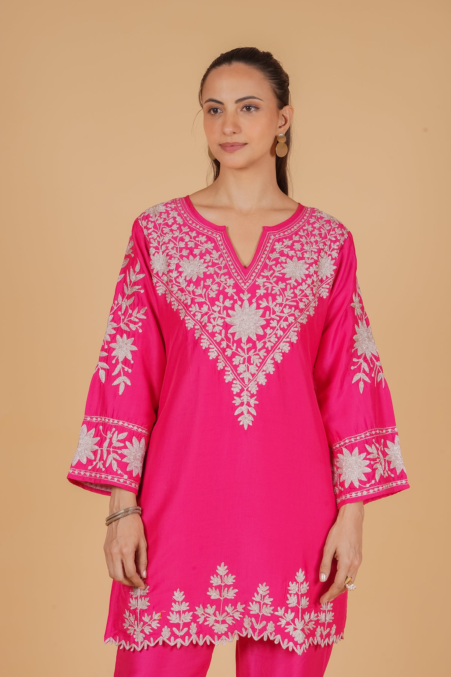 Kashmiri Aari Embroidered Kurta Set in Muslin Silk - Rani Pink
