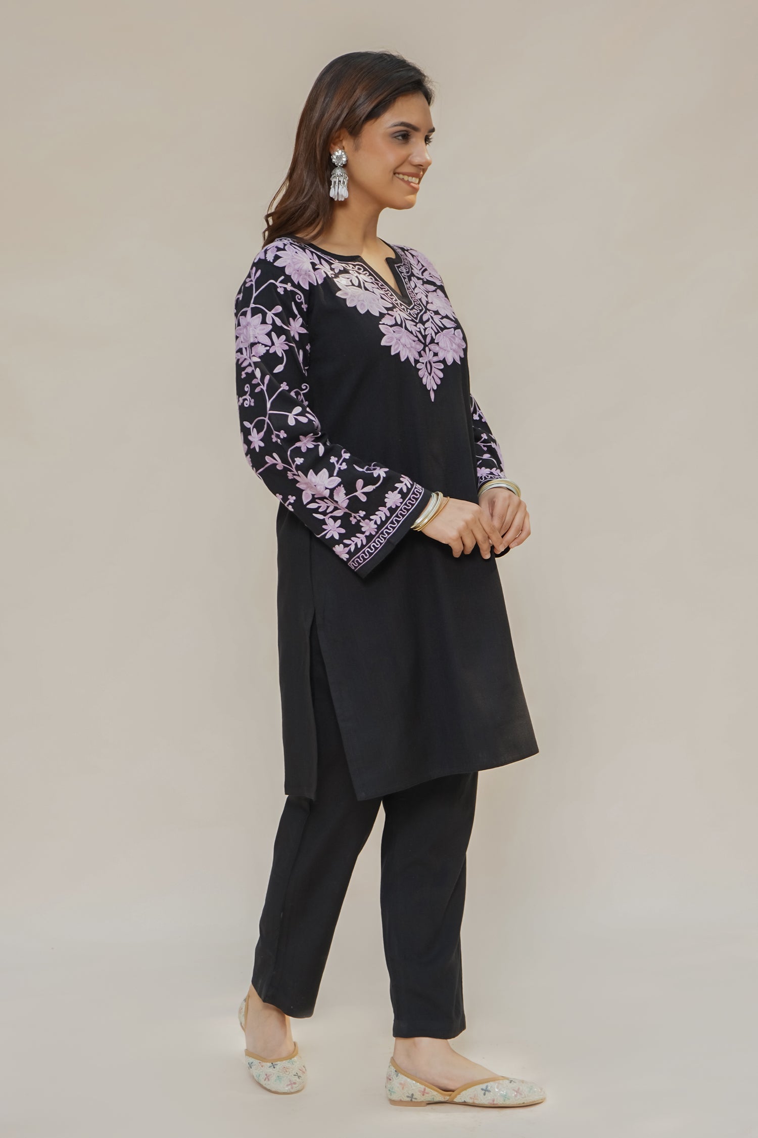 Anureet in Woollen Kashmiri Black Kurta Set