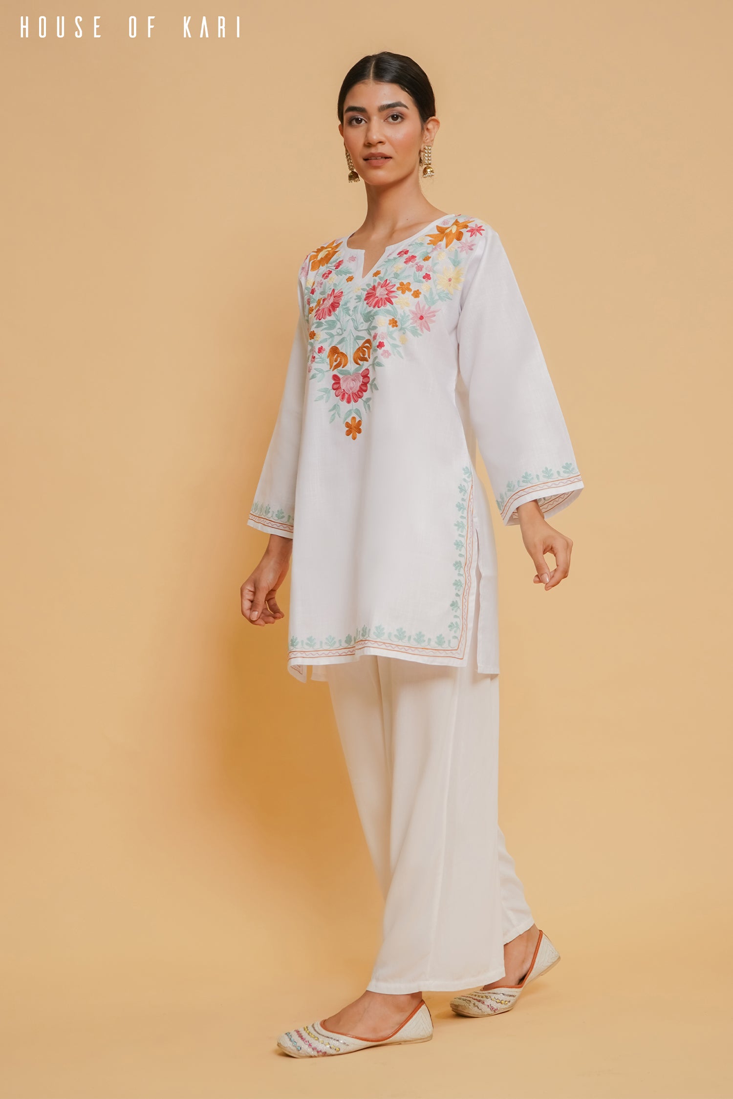 Kashmiri Aari Work Cotton Short Kurta – White