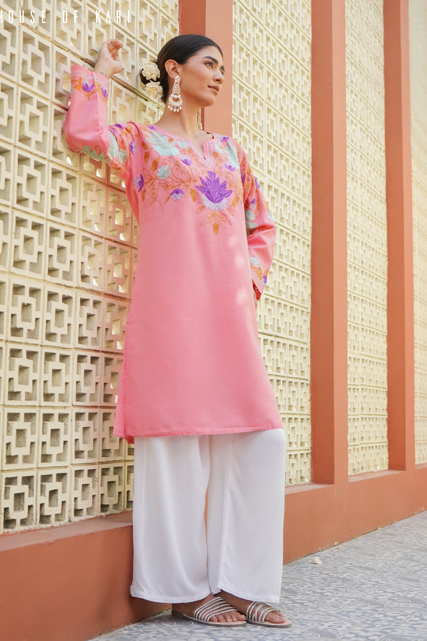 Kashmiri Aari Work Cotton Medium Kurta – Peach