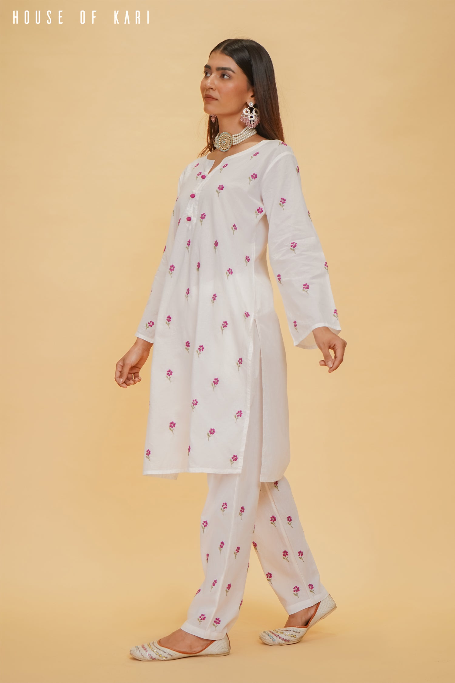 Chikankari Kurta Set In cotton - White