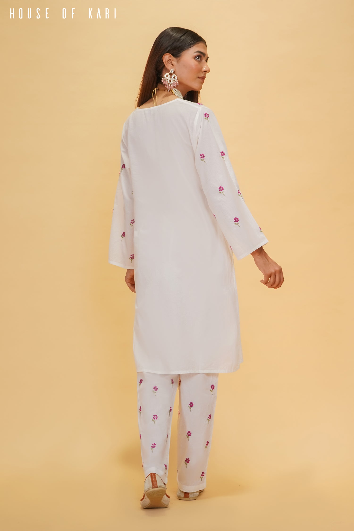 Chikankari Kurta Set In cotton - White