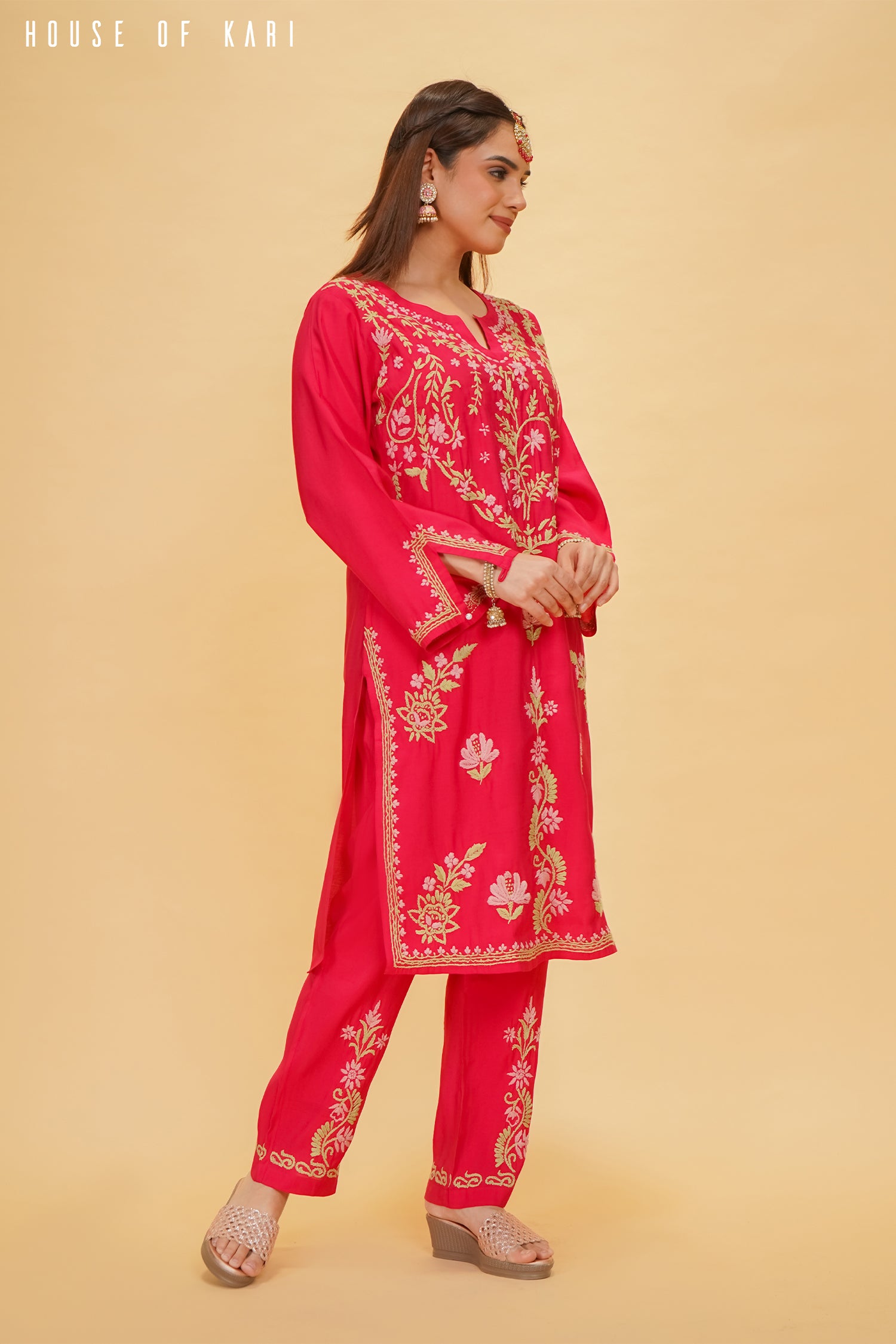 Chikankari Kurta Set In Muslin - Pink