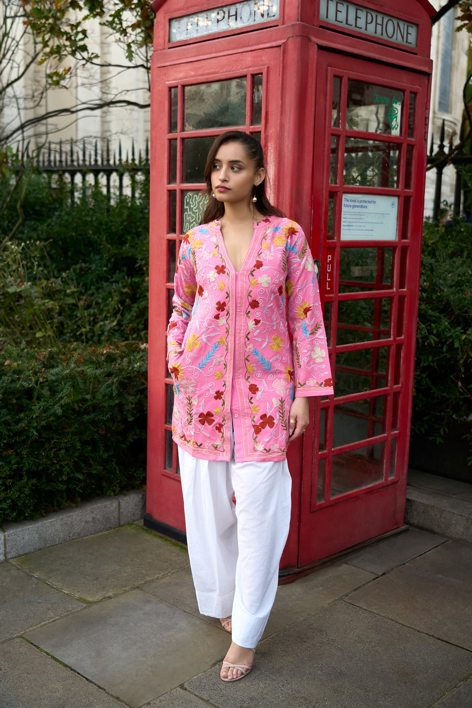 Woolen Kashmiri Aari Jacket – Pink Floral