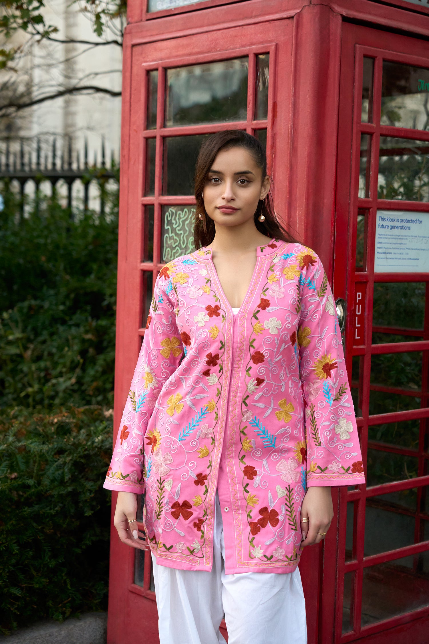 Woolen Kashmiri Aari Jacket – Pink Floral