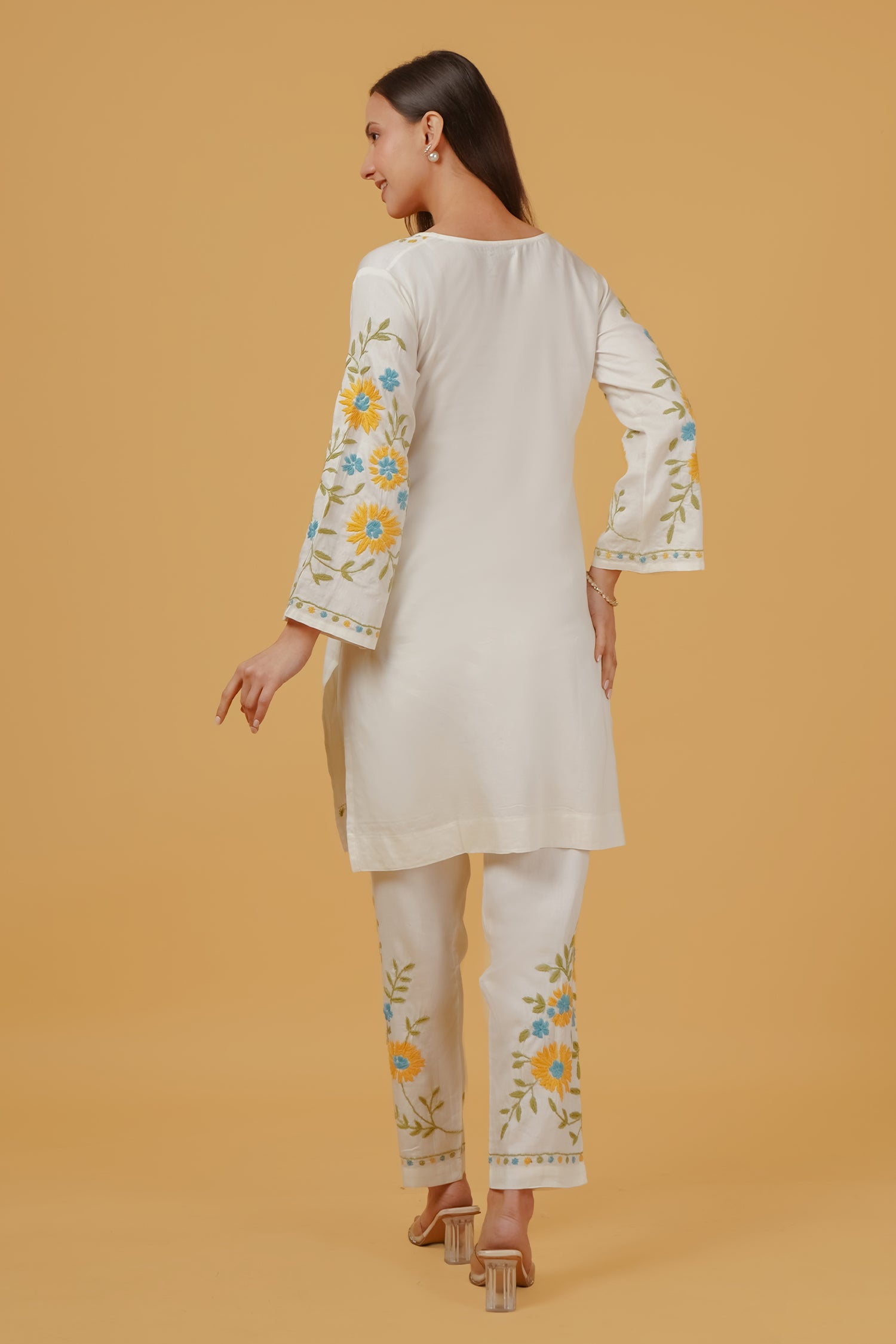 Cotton Chikankari Embroidered Kurta Set With Straight Pants – Ivory Flora
