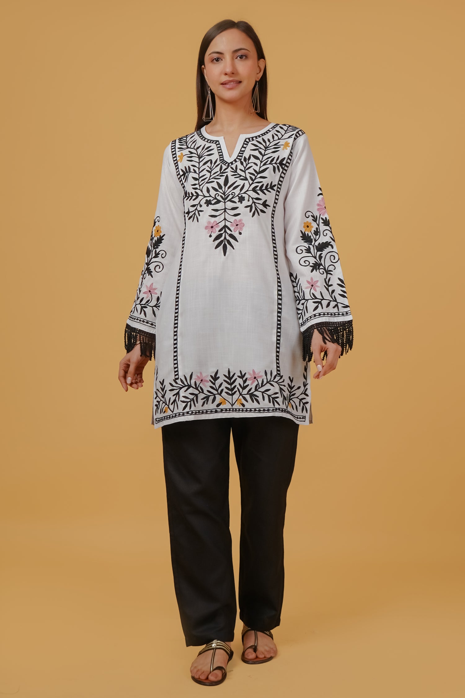 Evneet in Cotton Kashmiri Aari Embroidered Kurta- White With Black