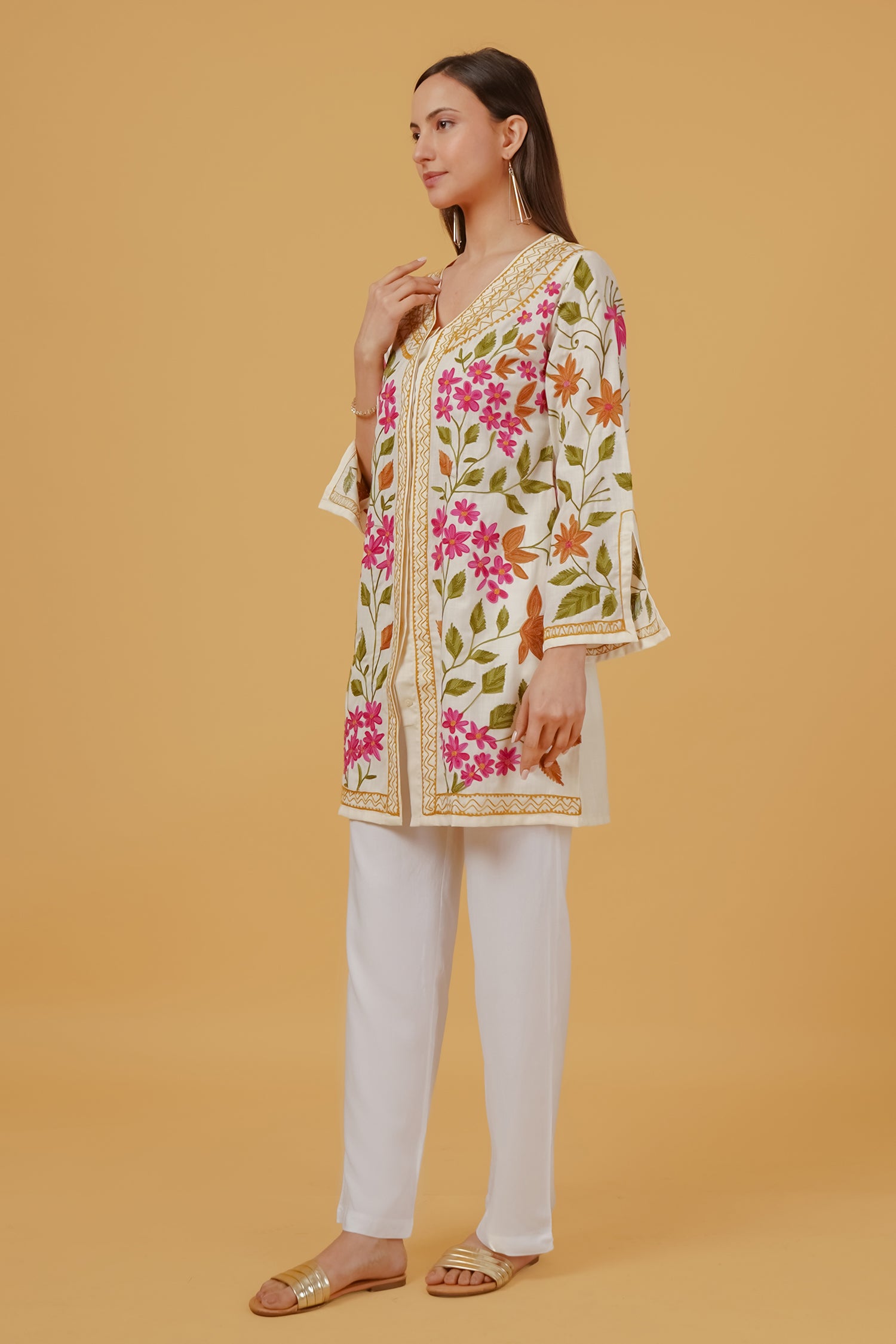 Khushbu in Cotton Kashmiri Aari Embroidered Jacket – Off White