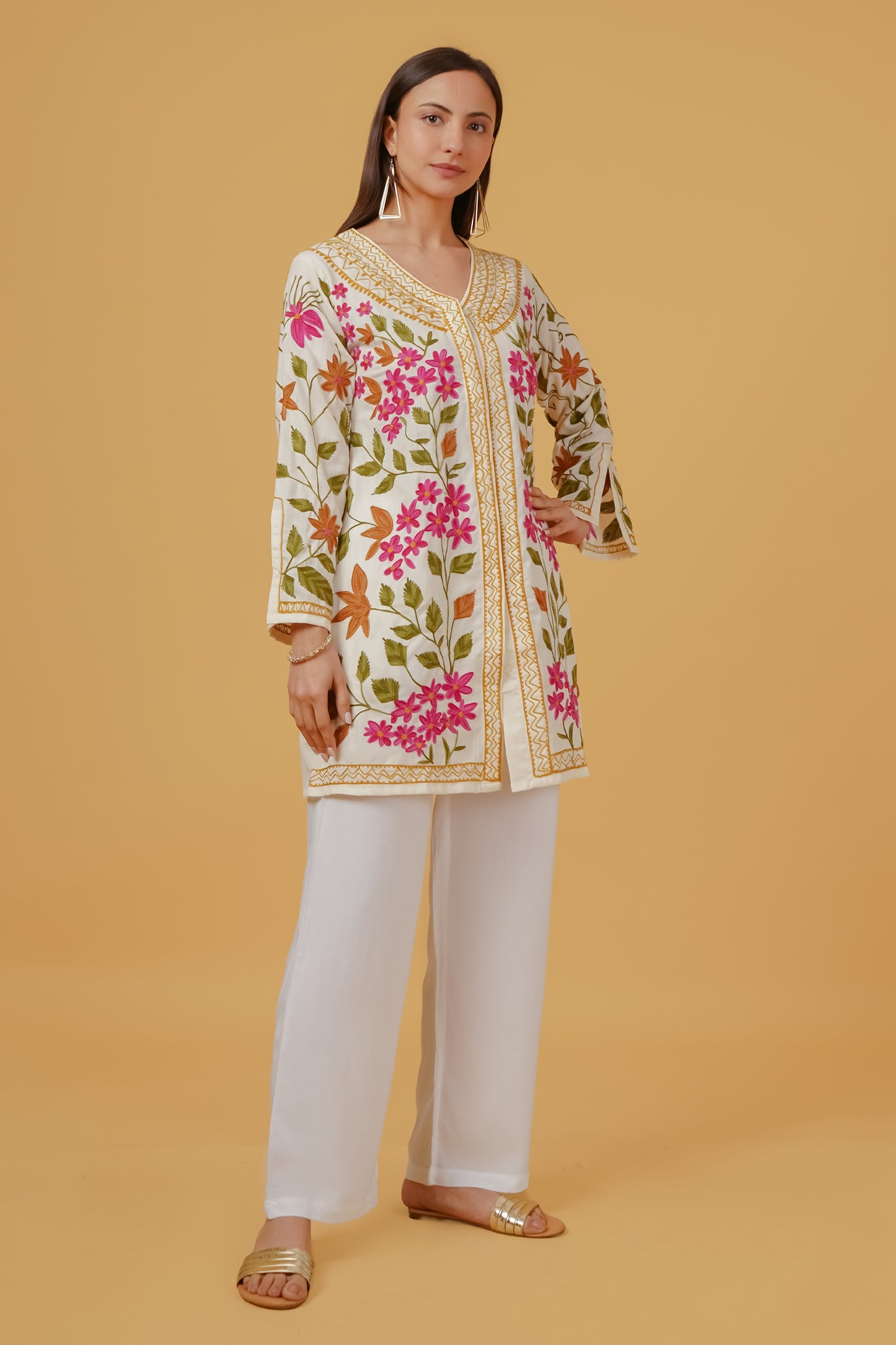 Khushbu in Cotton Kashmiri Aari Embroidered Jacket – Off White
