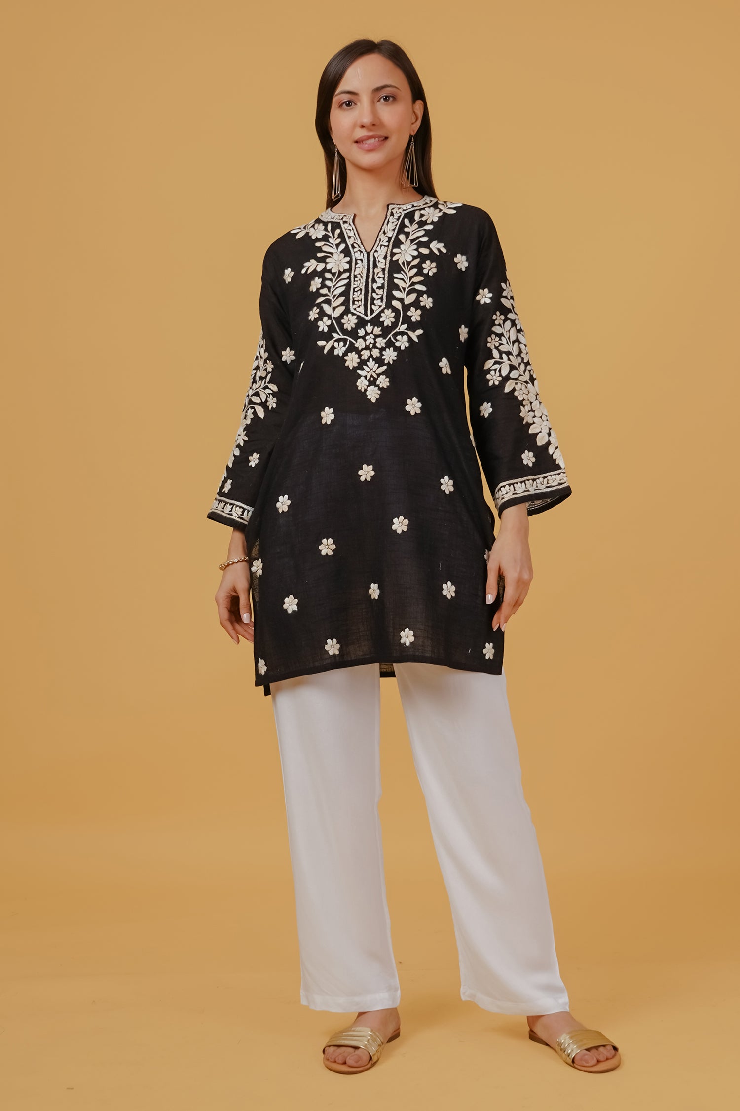 Chikankari Embroidered Kurta in Slub Cotton - Black