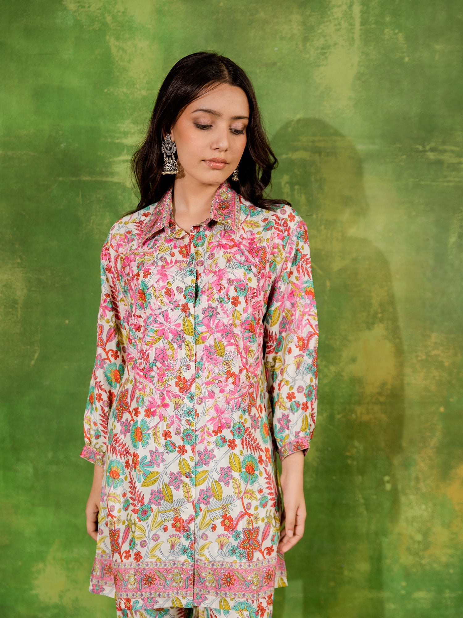 Fizaa Cream Multicolor Polysilk Set with Pink Hand Embroidery