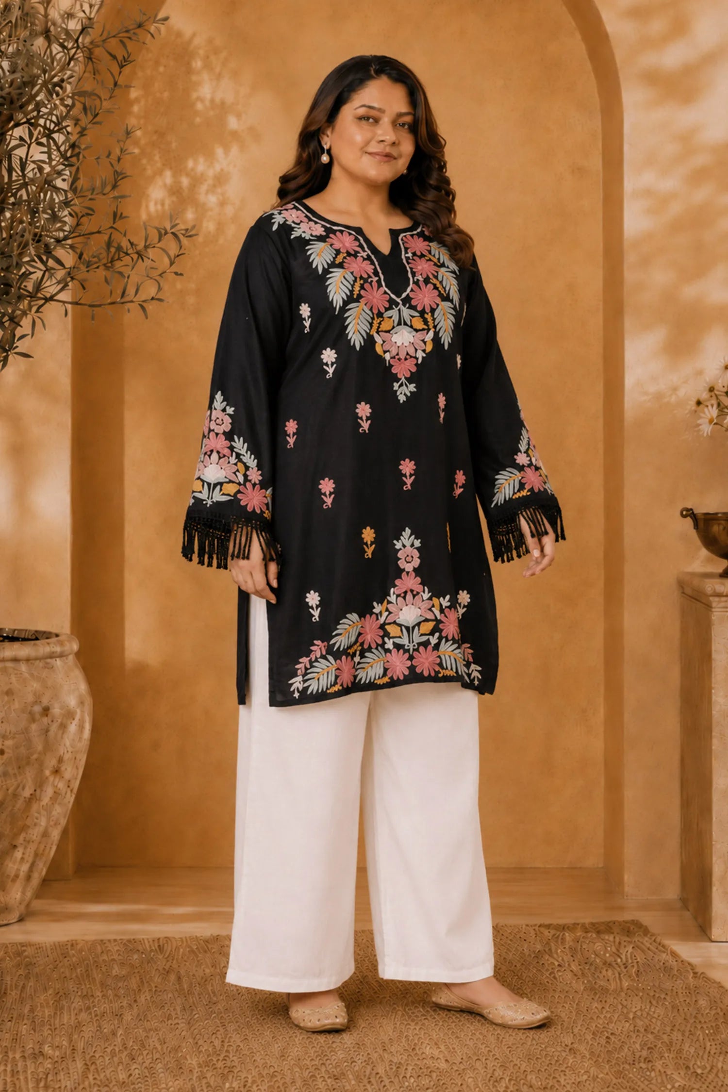 Plus Size - Falak Kashmiri Long Kurta - Black