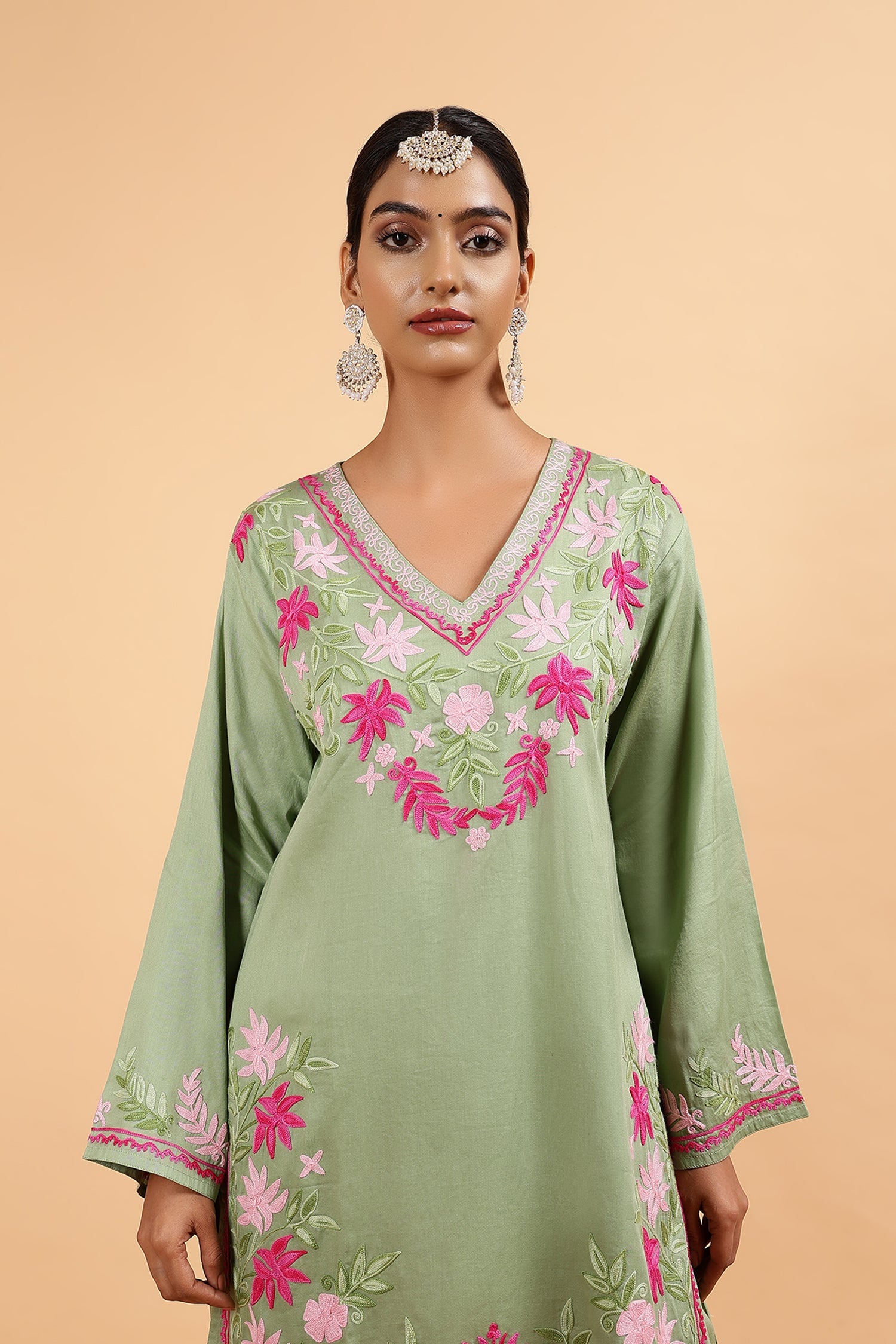 Bhavya in Kashmiri Aari Embroidered Kurta Set with Straight Pants - Green