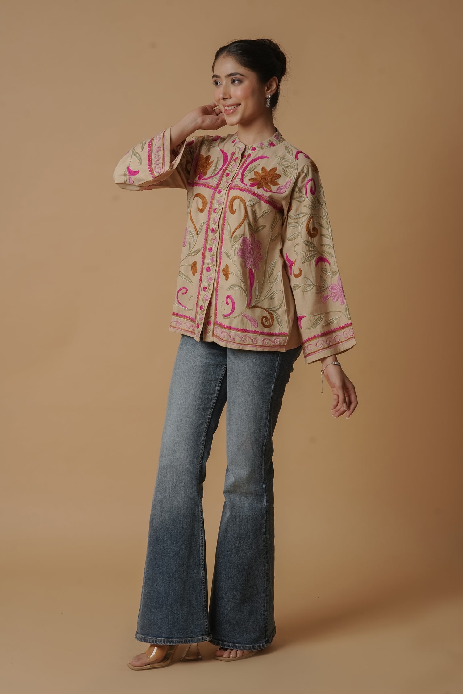 Kashmiri Jacket With Aari Work Cotton – Beige