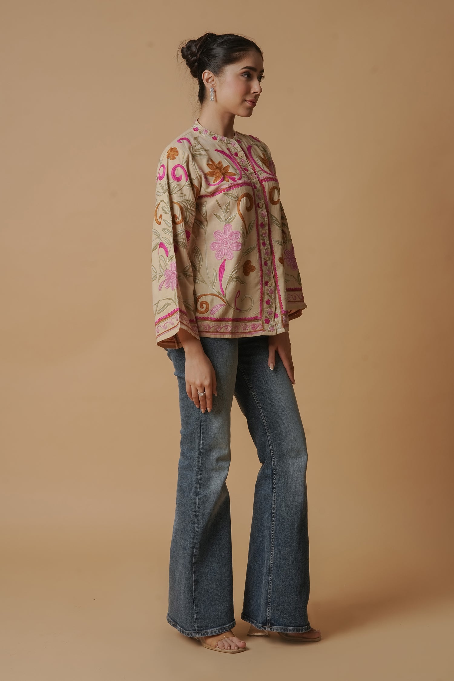 Kashmiri Jacket With Aari Work Cotton – Beige