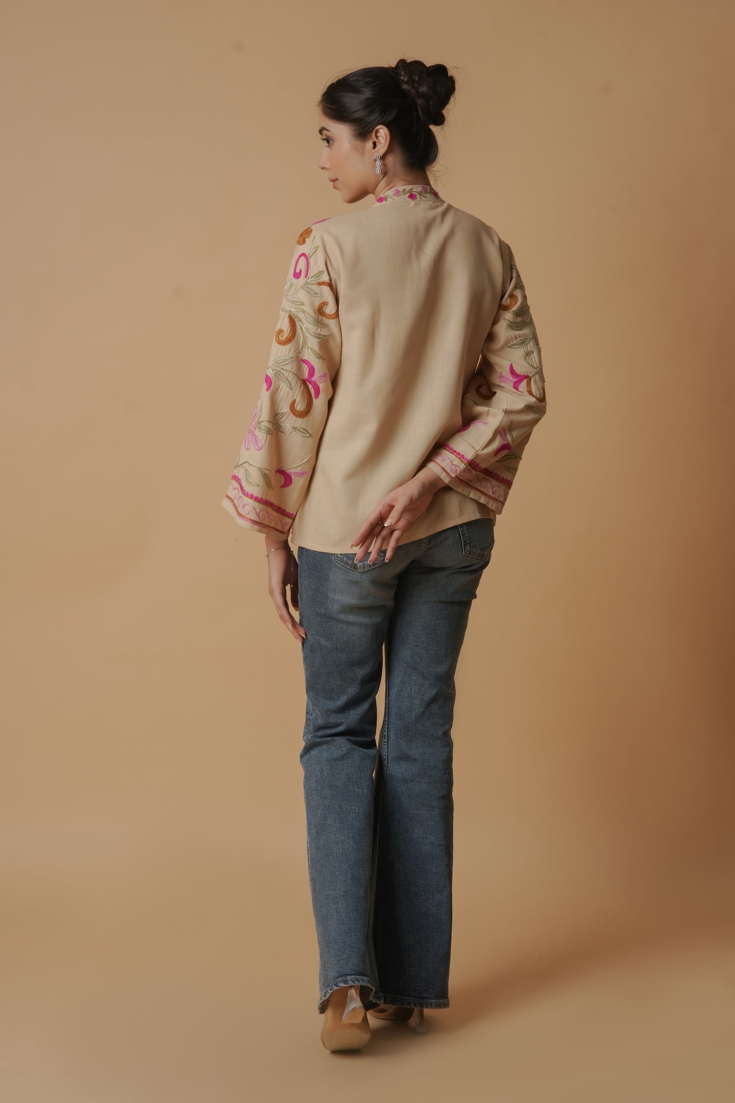 Kashmiri Jacket With Aari Work Cotton – Beige