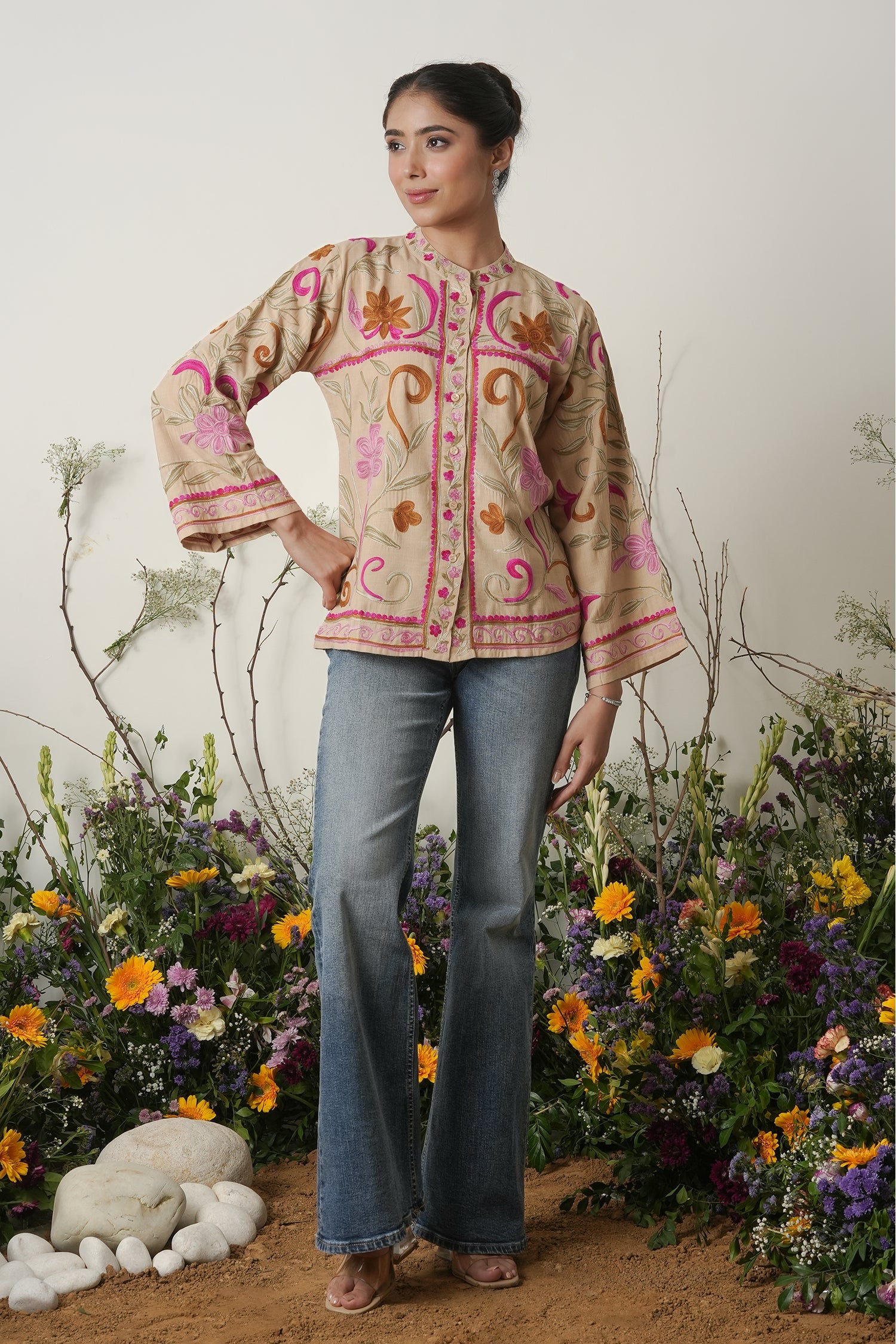 Kashmiri Jacket With Aari Work Cotton – Beige