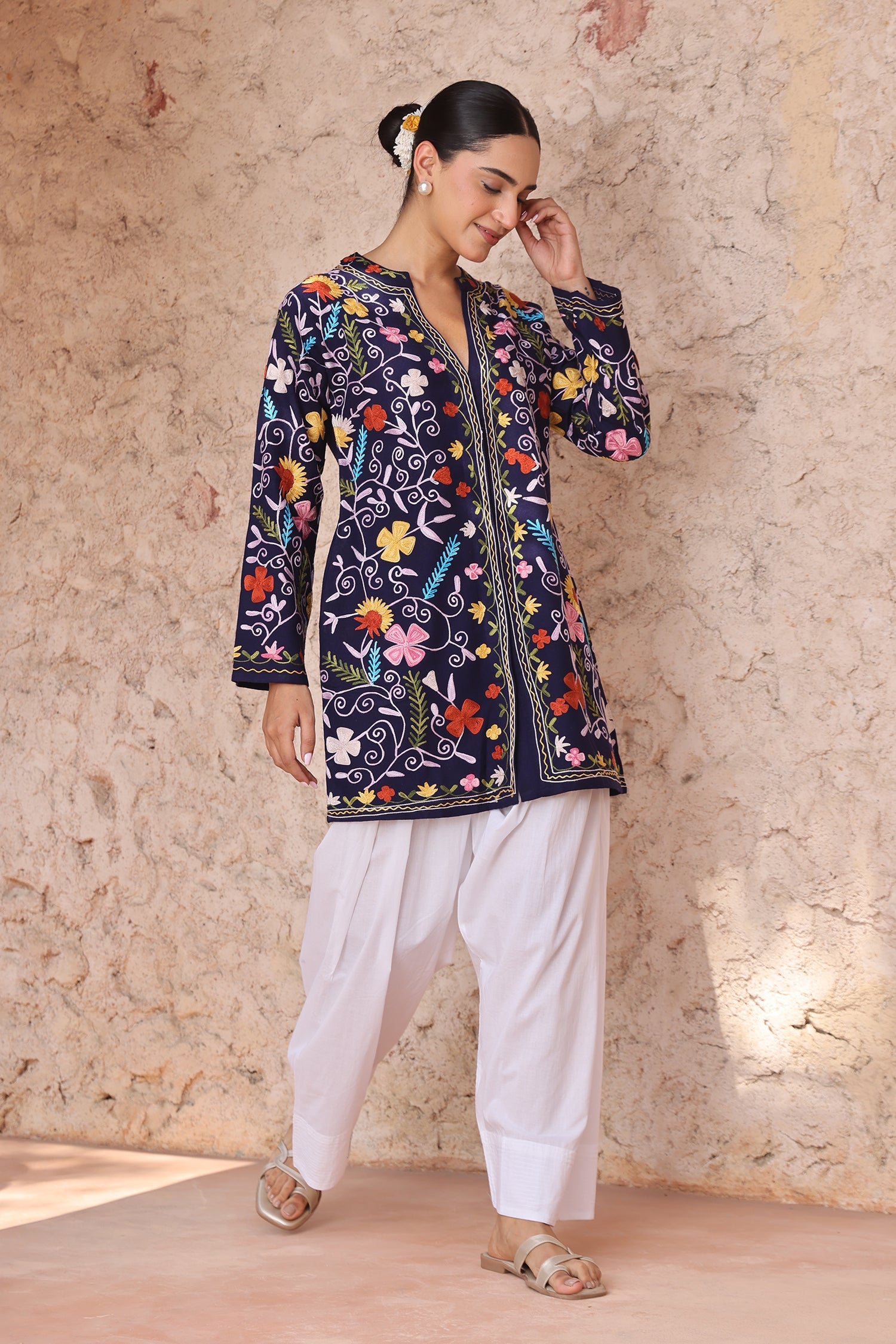 Woolen Kashmiri Aari Jacket – Royal Blue